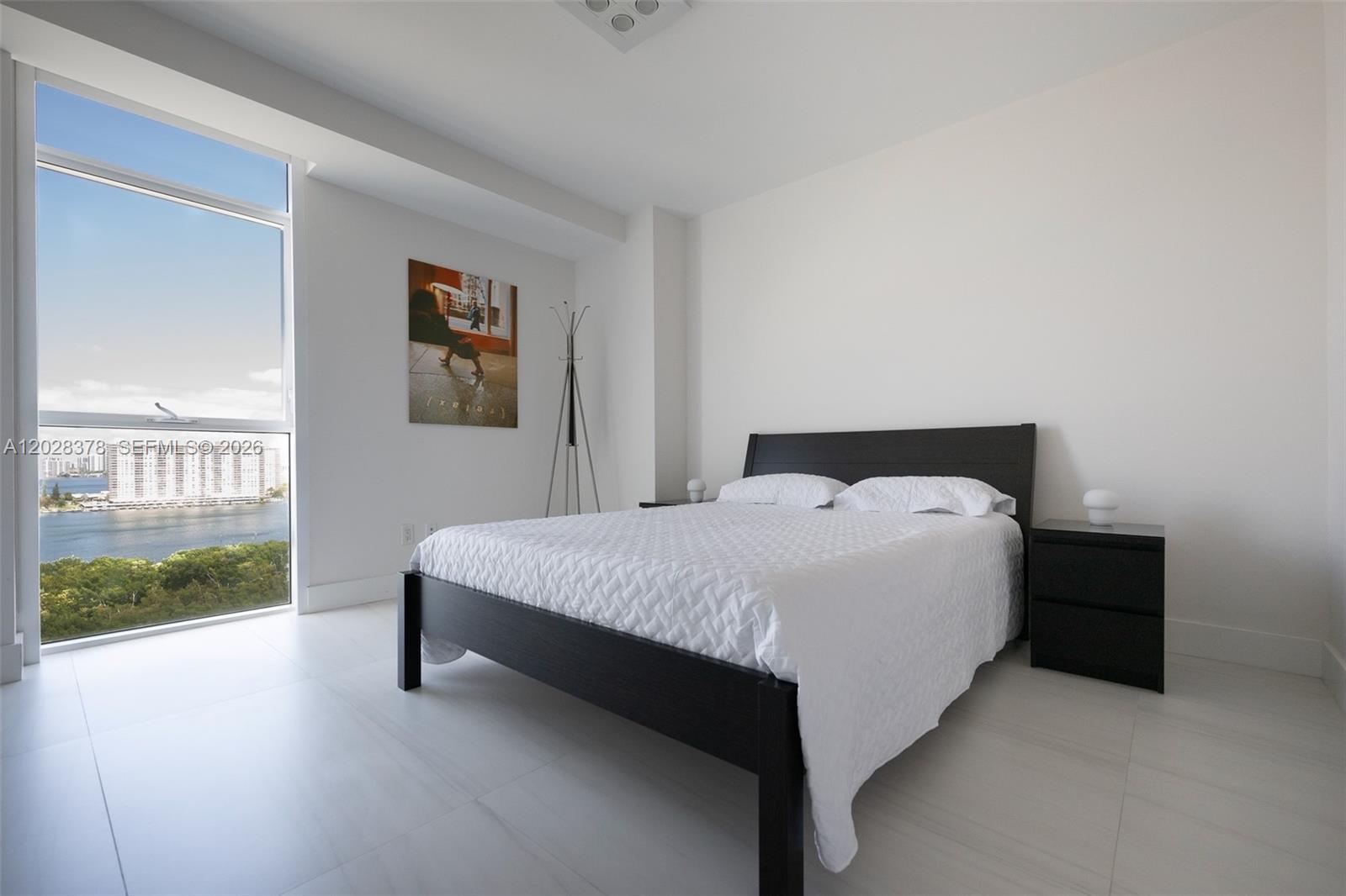 400 SUNNY ISLES CONDO WES - Residential Lease