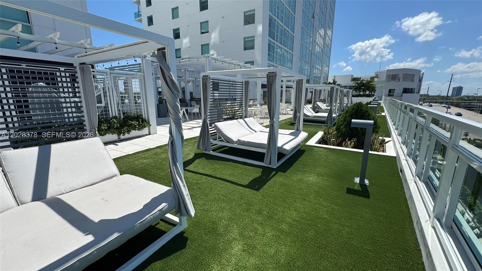 400 SUNNY ISLES CONDO WES - Residential Lease
