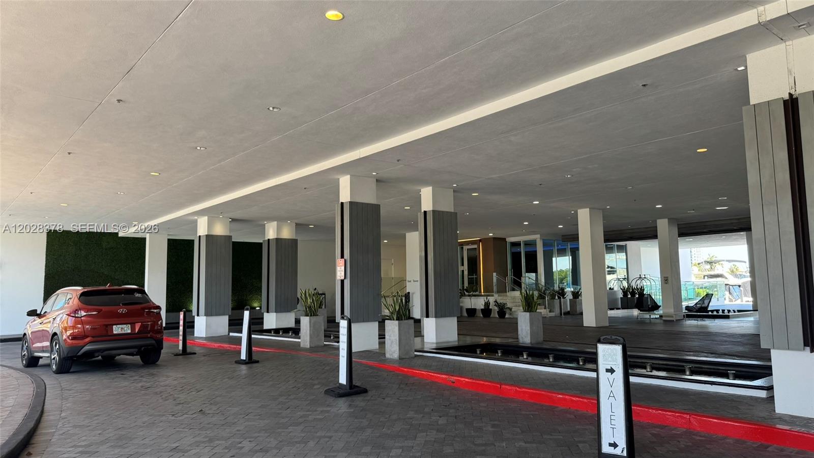 400 SUNNY ISLES CONDO WES - Residential Lease