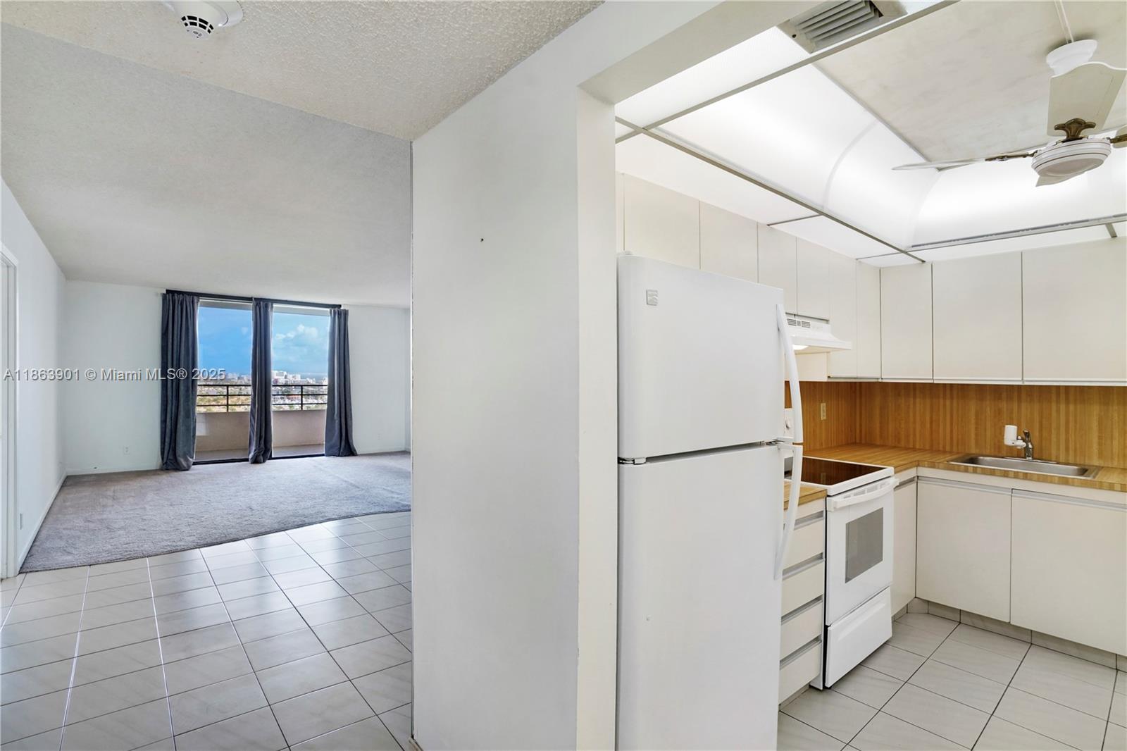 OLYMPUS CONDO PHASE - Residential