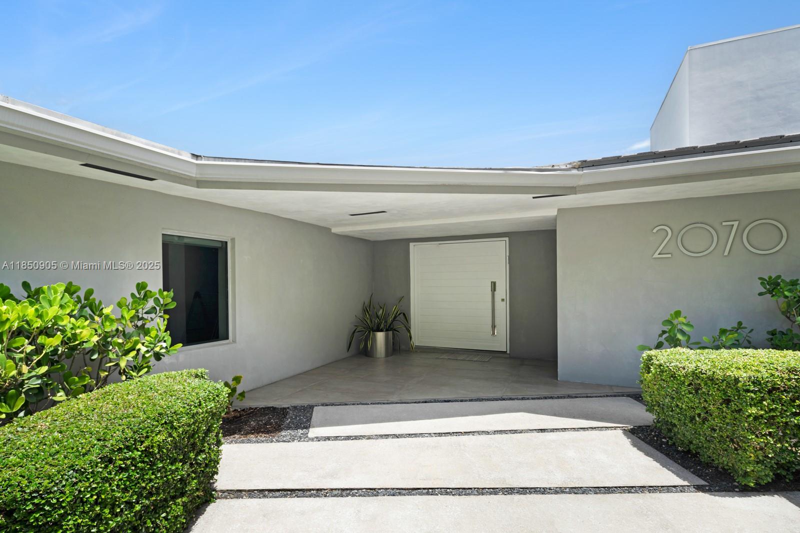SKY LAKE - Residential