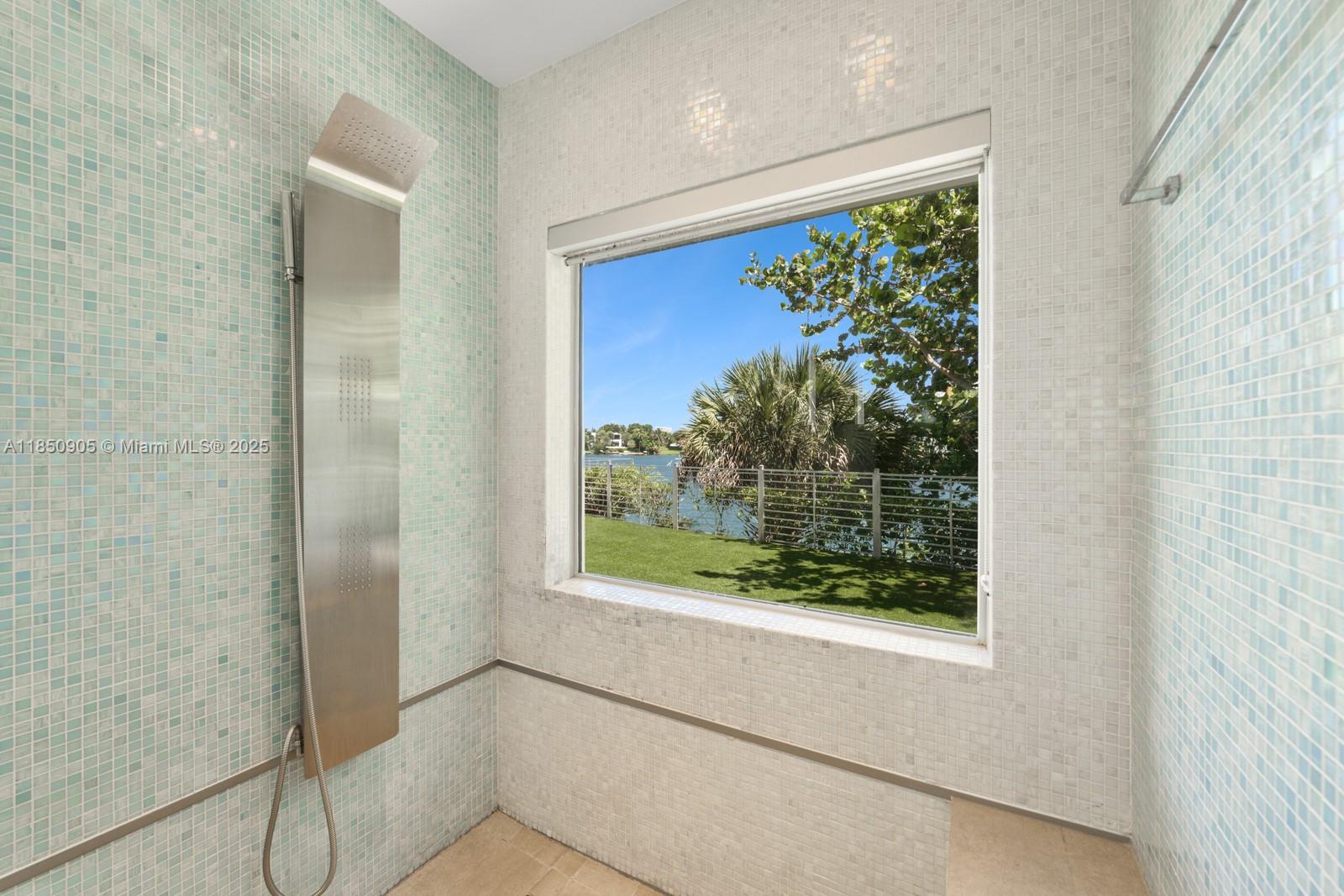 SKY LAKE - Residential