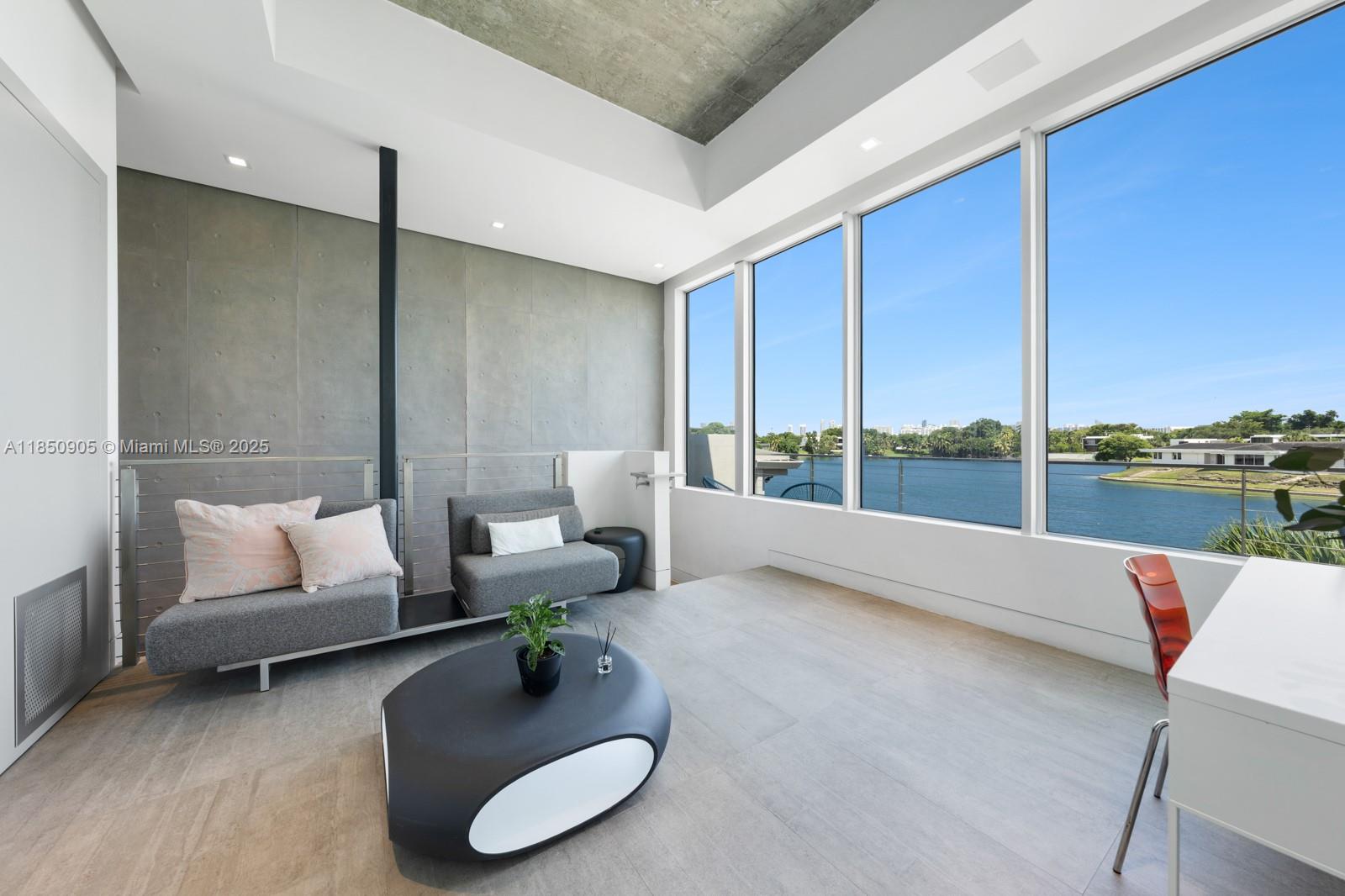 SKY LAKE - Residential
