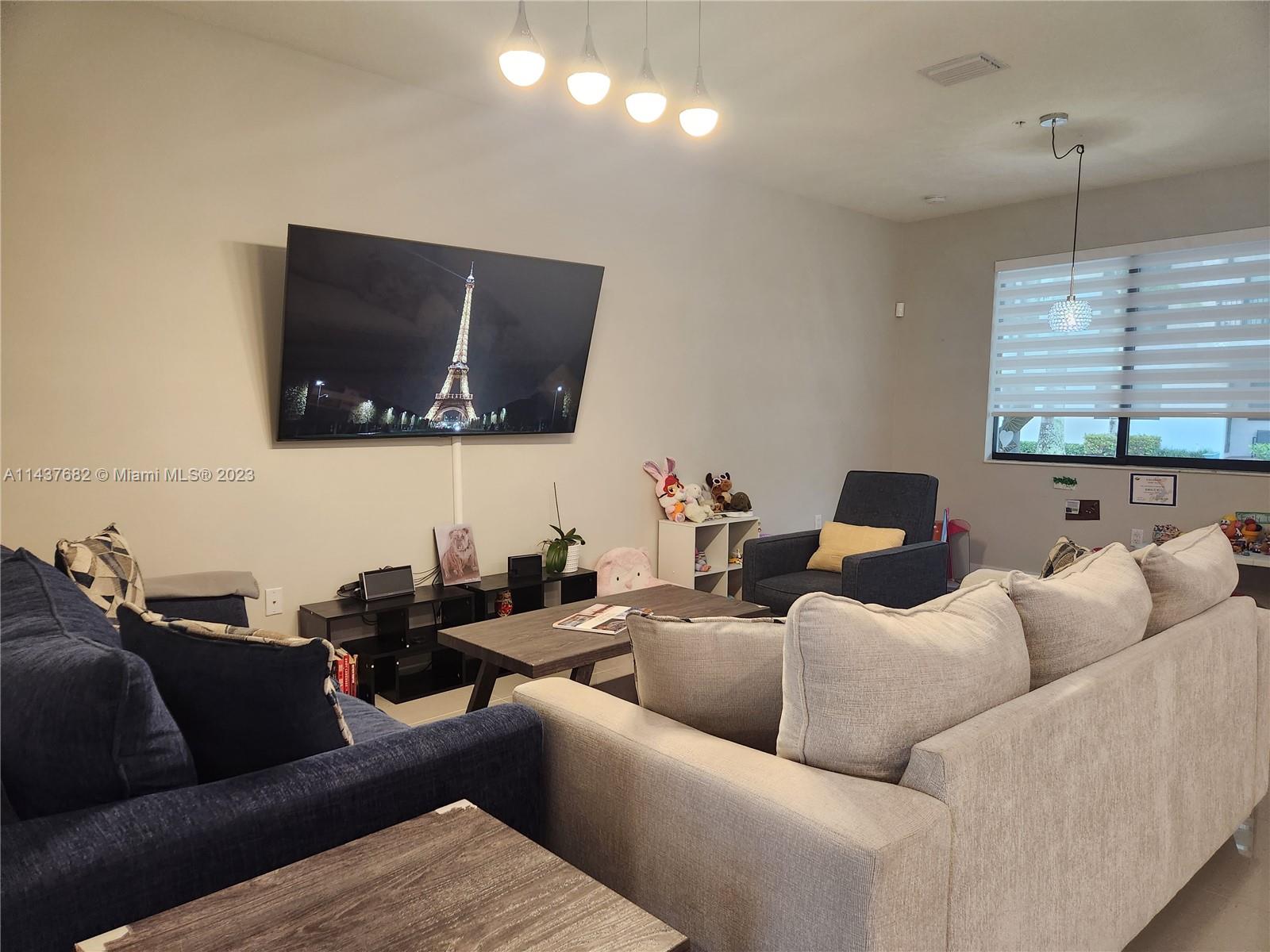 URBANA AT THE RESIDENCES - Residential Lease