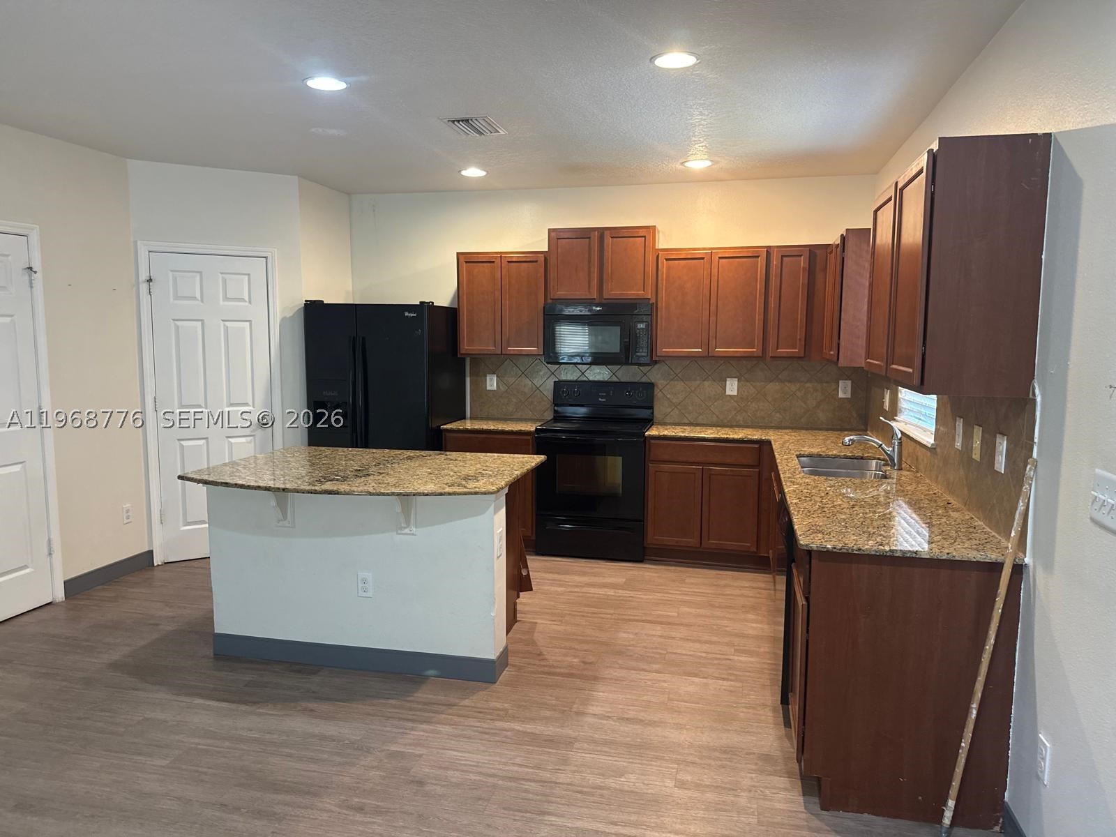 MAGNOLIA PARK CENTRAL PH B - Residential
