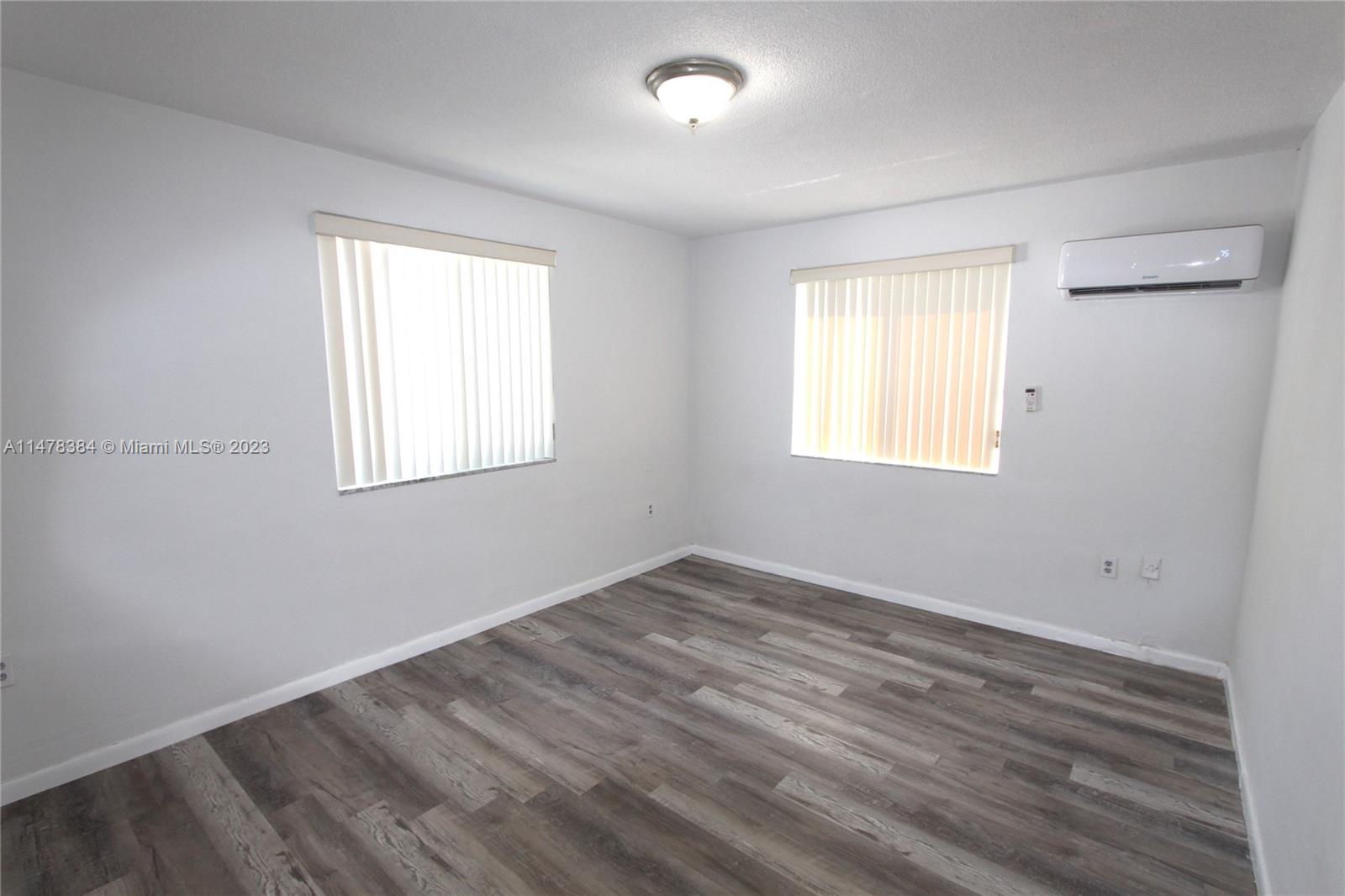 WOODSIDE - Residential Lease