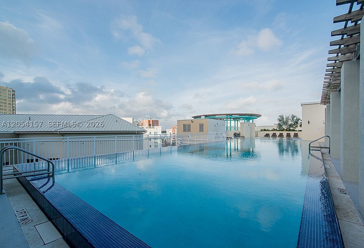 DOWNTOWN DADELAND CONDO N - Residential