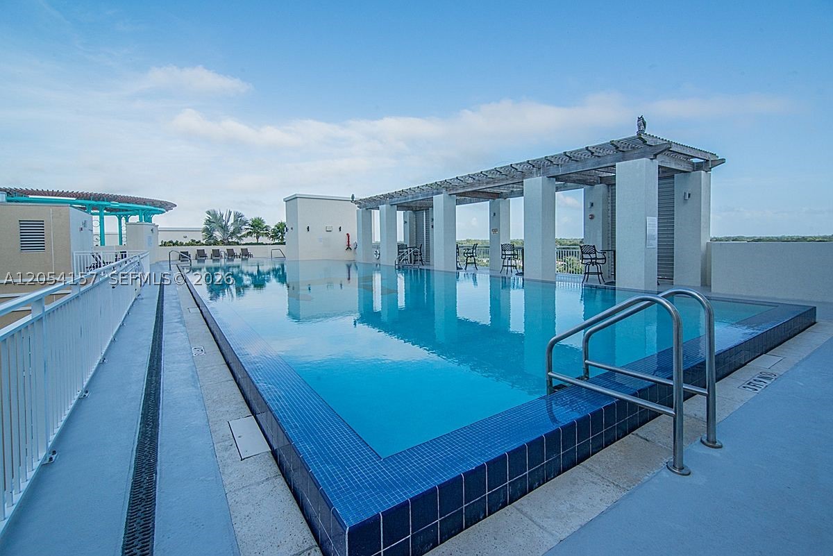 DOWNTOWN DADELAND CONDO N - Residential