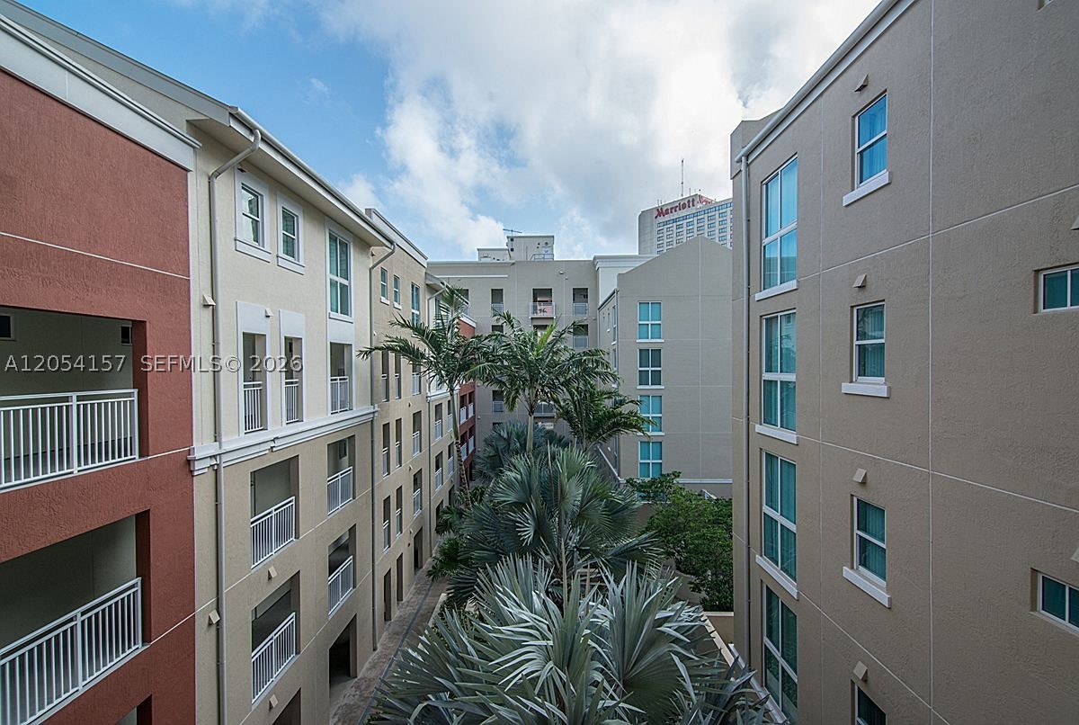 DOWNTOWN DADELAND CONDO N - Residential
