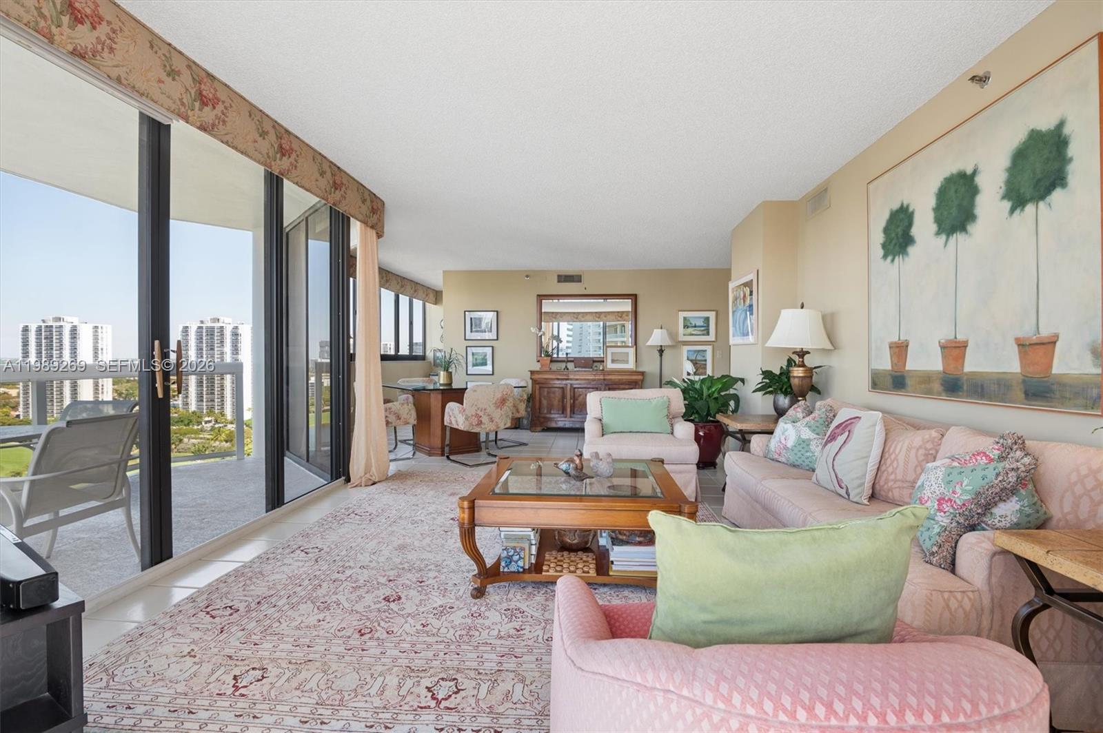 THE LANDMARK CONDO - Residential
