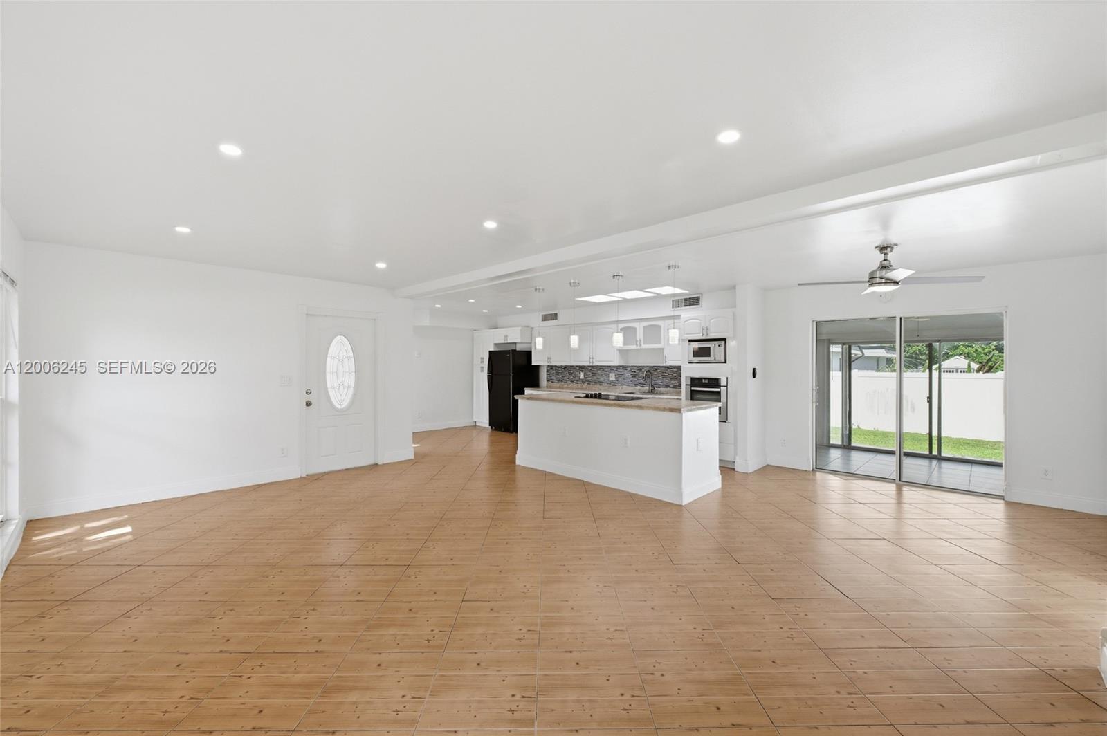 MAINLANDS OF TAMARAC LAKE - Residential