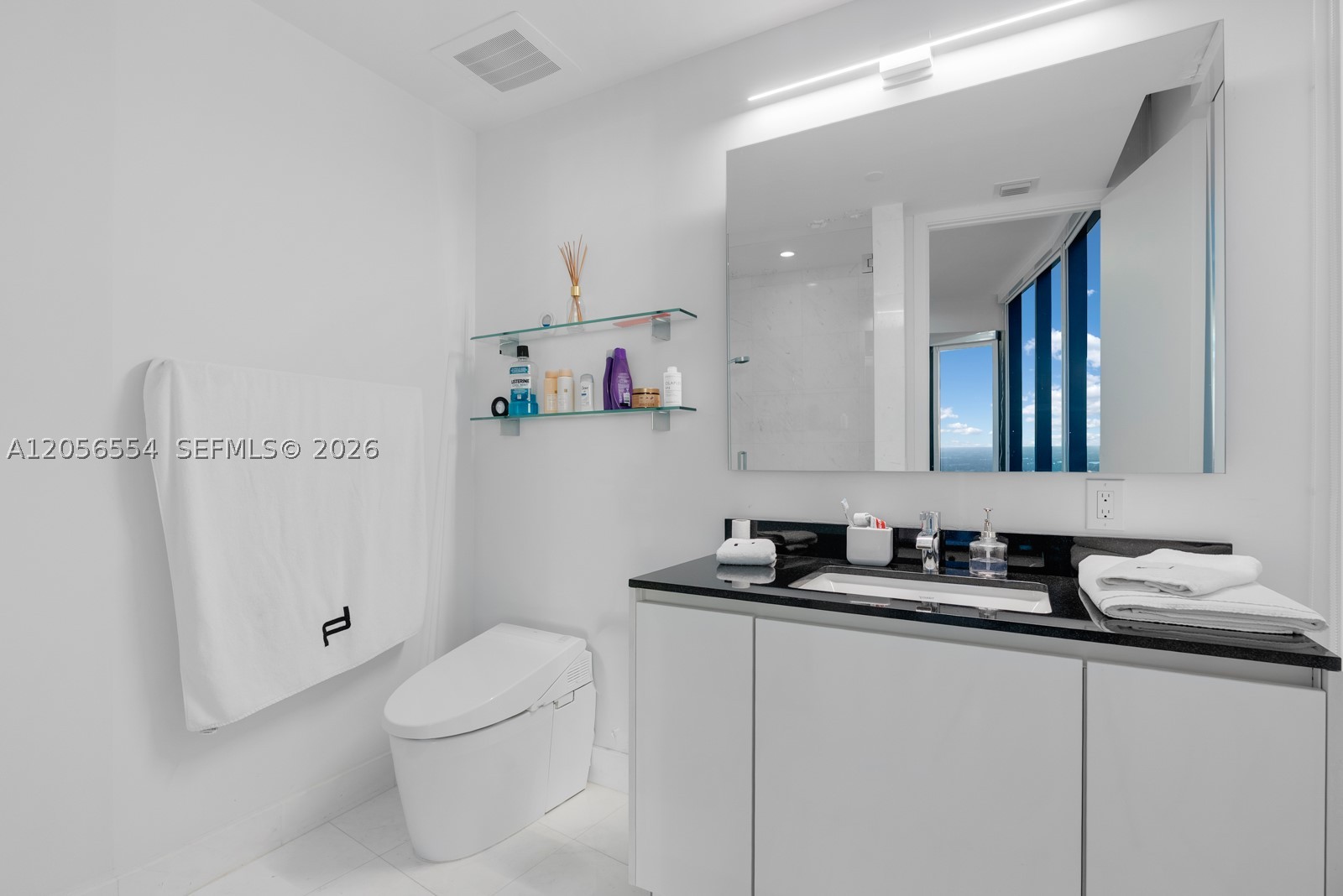 18555 COLLINS AVENUE COND - Residential