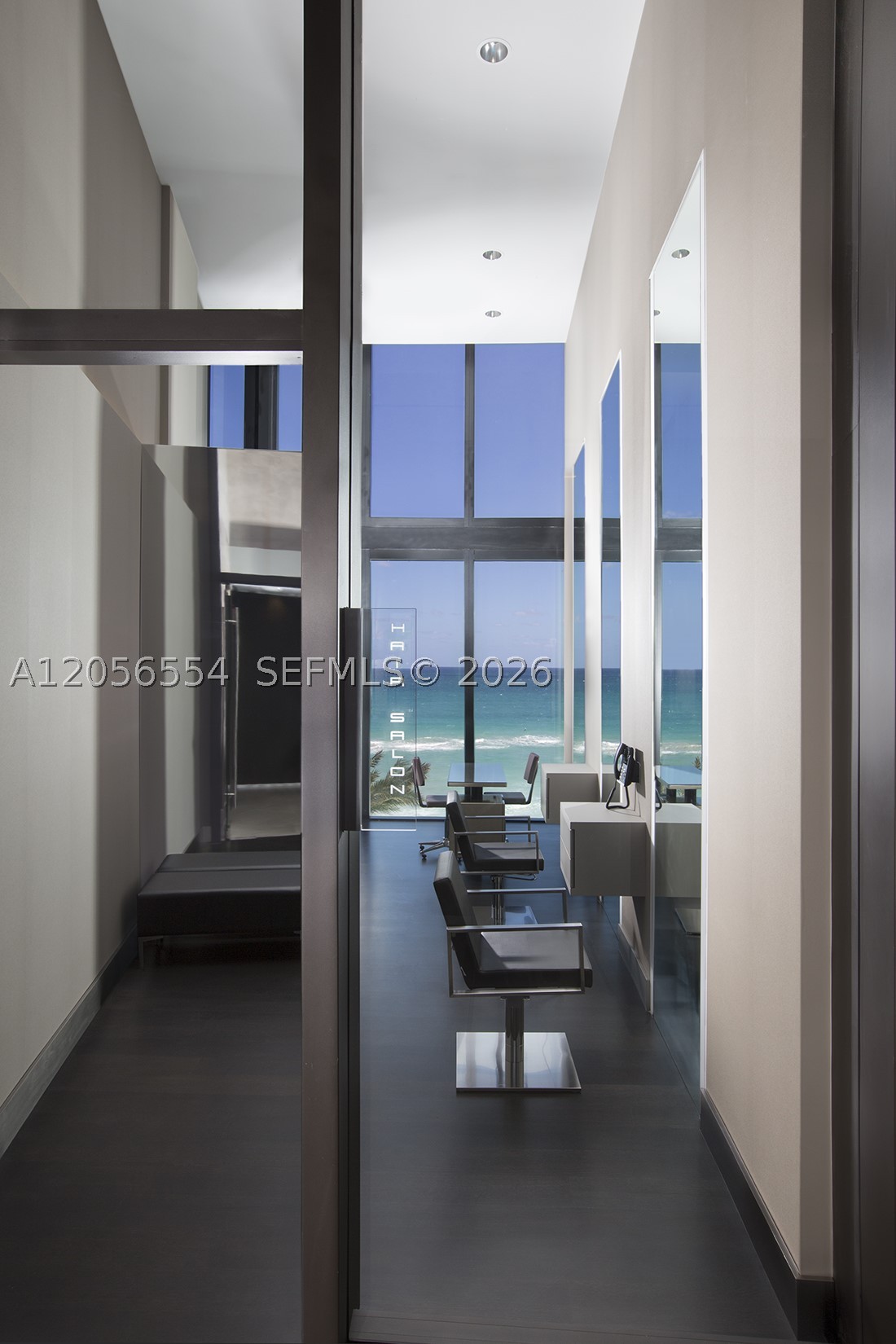 18555 COLLINS AVENUE COND - Residential