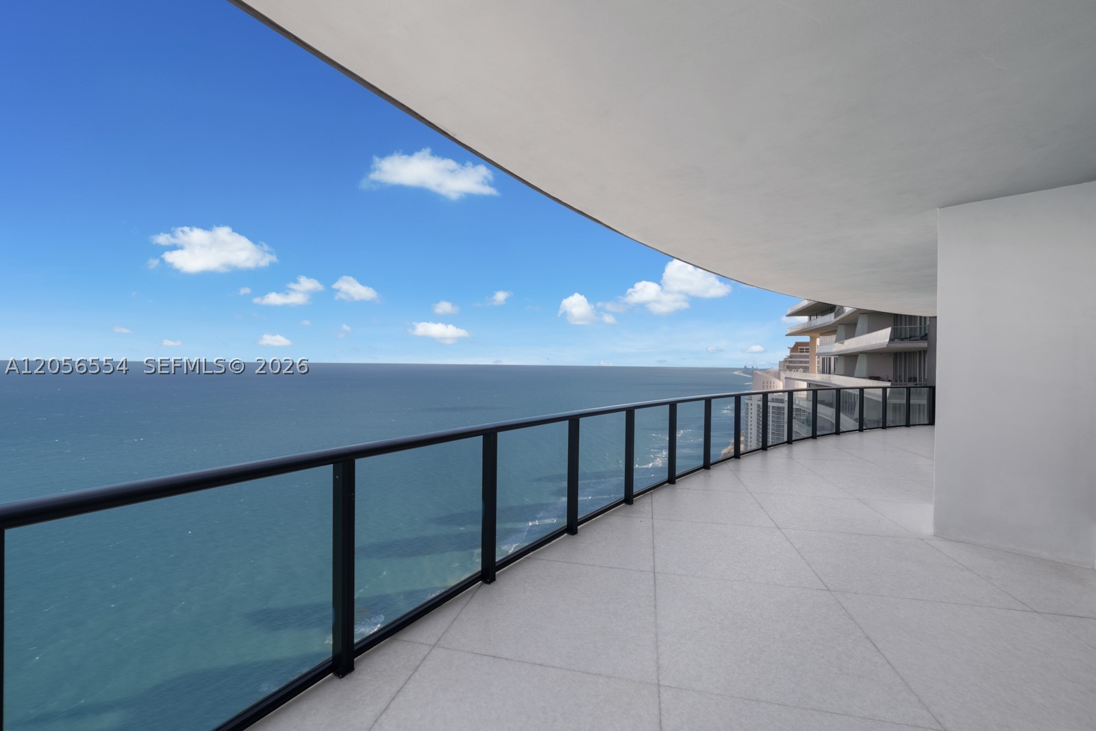 18555 COLLINS AVENUE COND - Residential