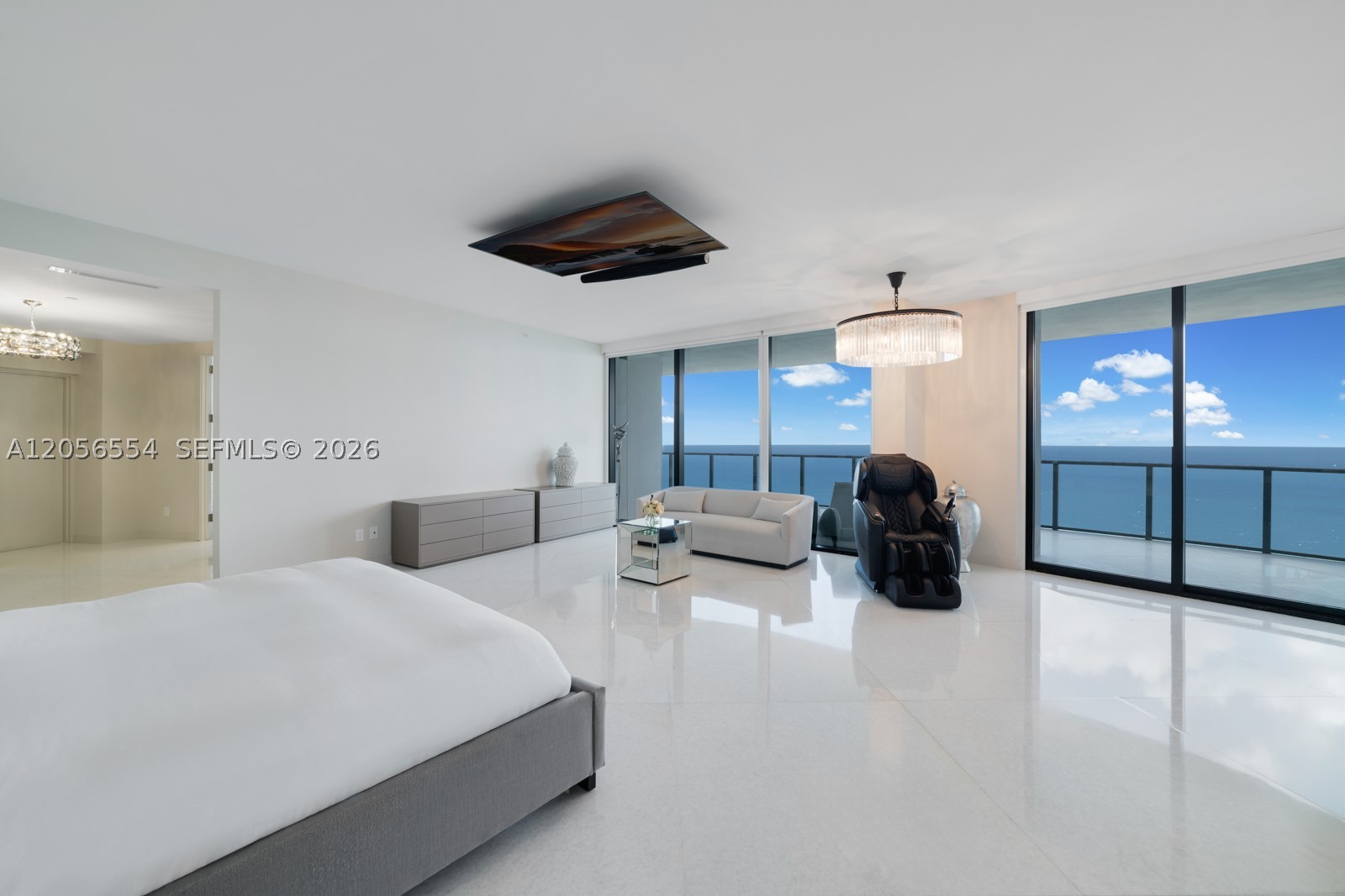 18555 COLLINS AVENUE COND - Residential