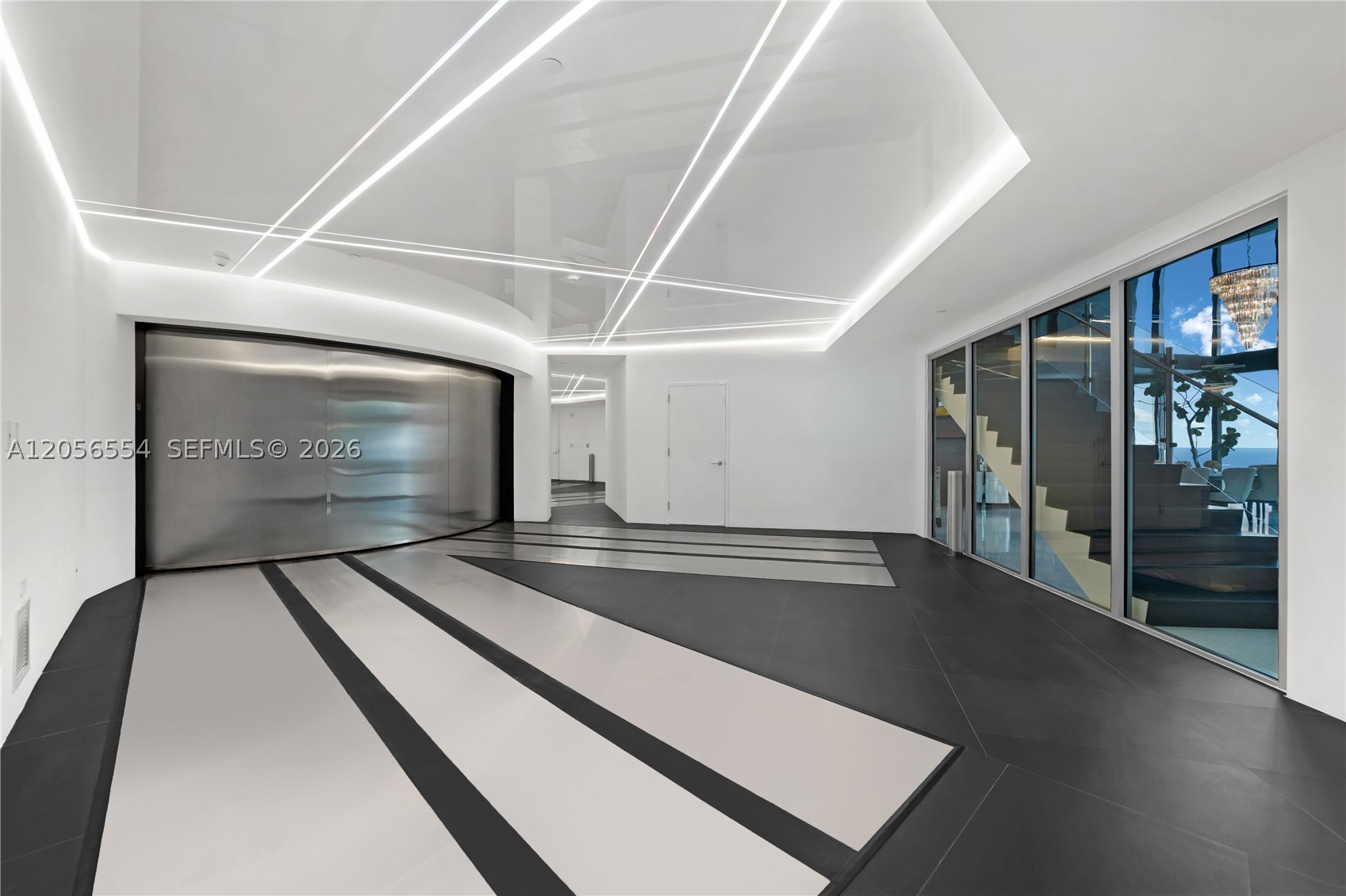 18555 COLLINS AVENUE COND - Residential