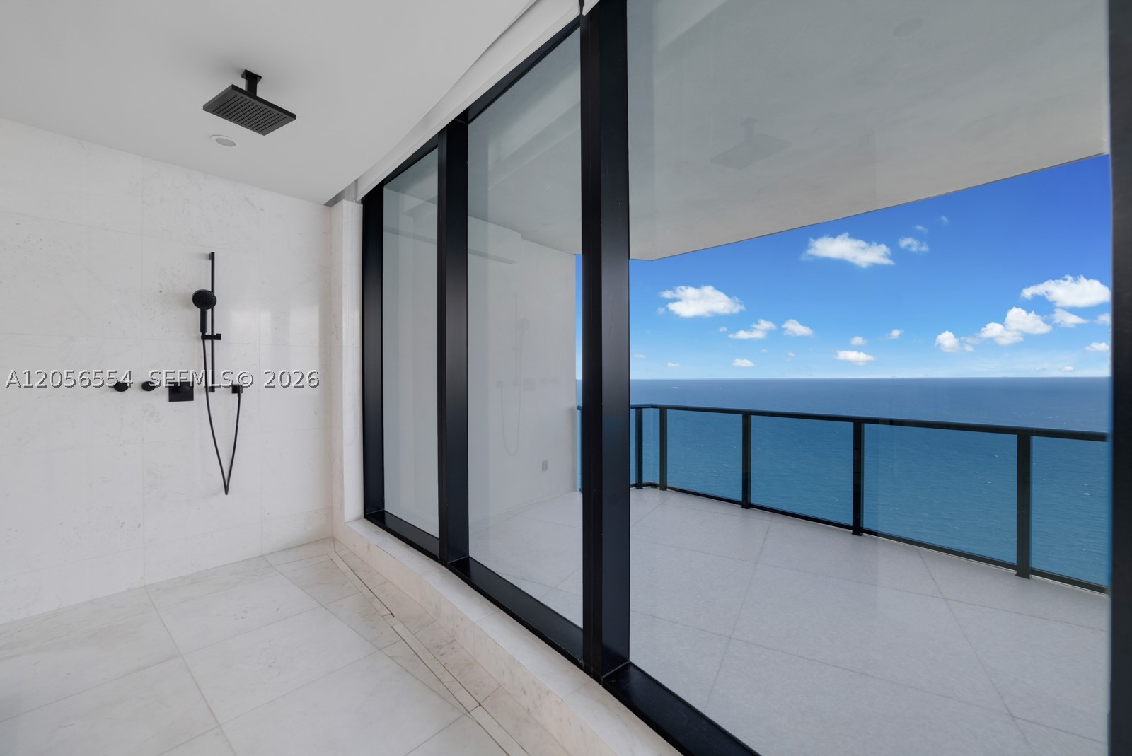 18555 COLLINS AVENUE COND - Residential