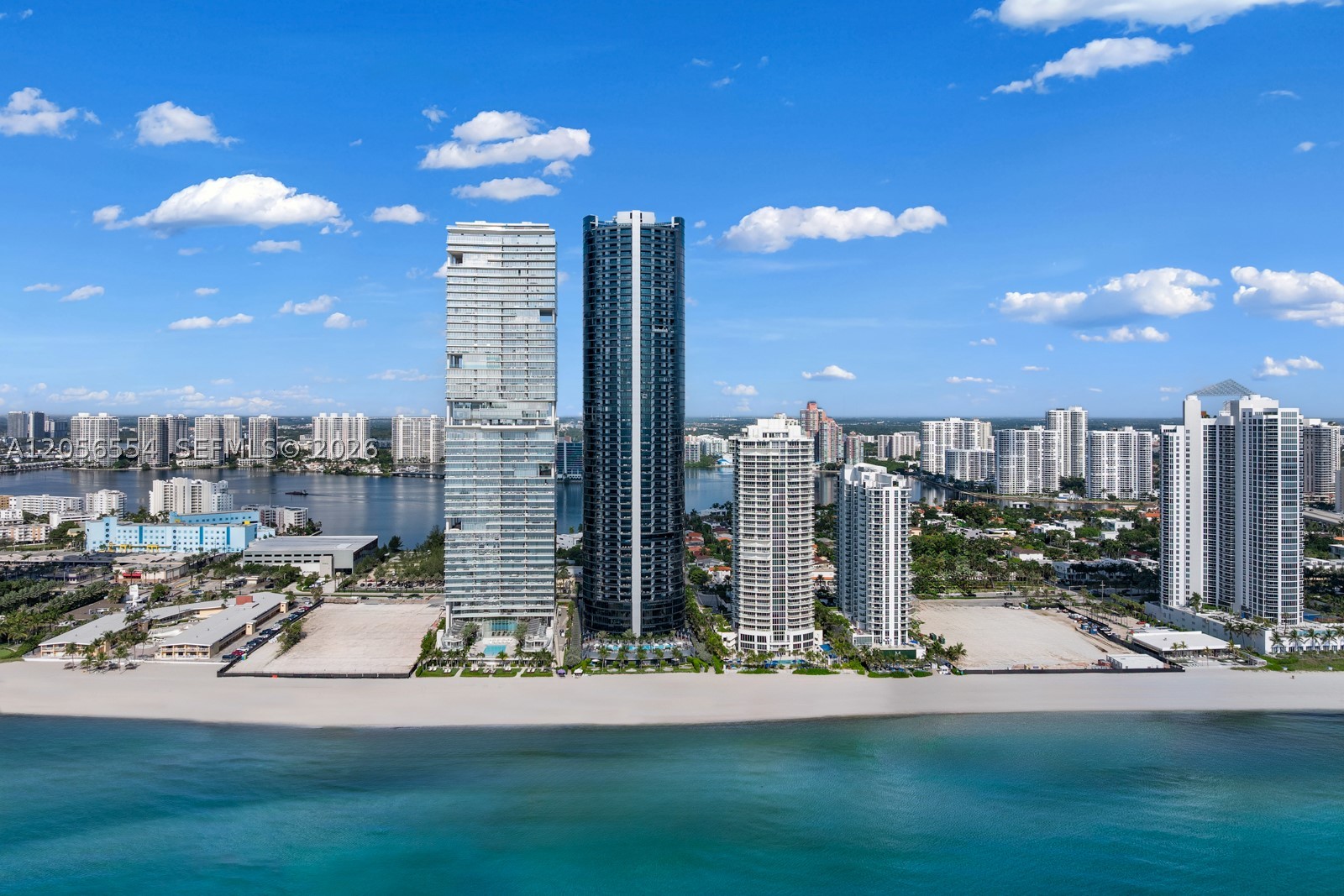 18555 COLLINS AVENUE COND - Residential