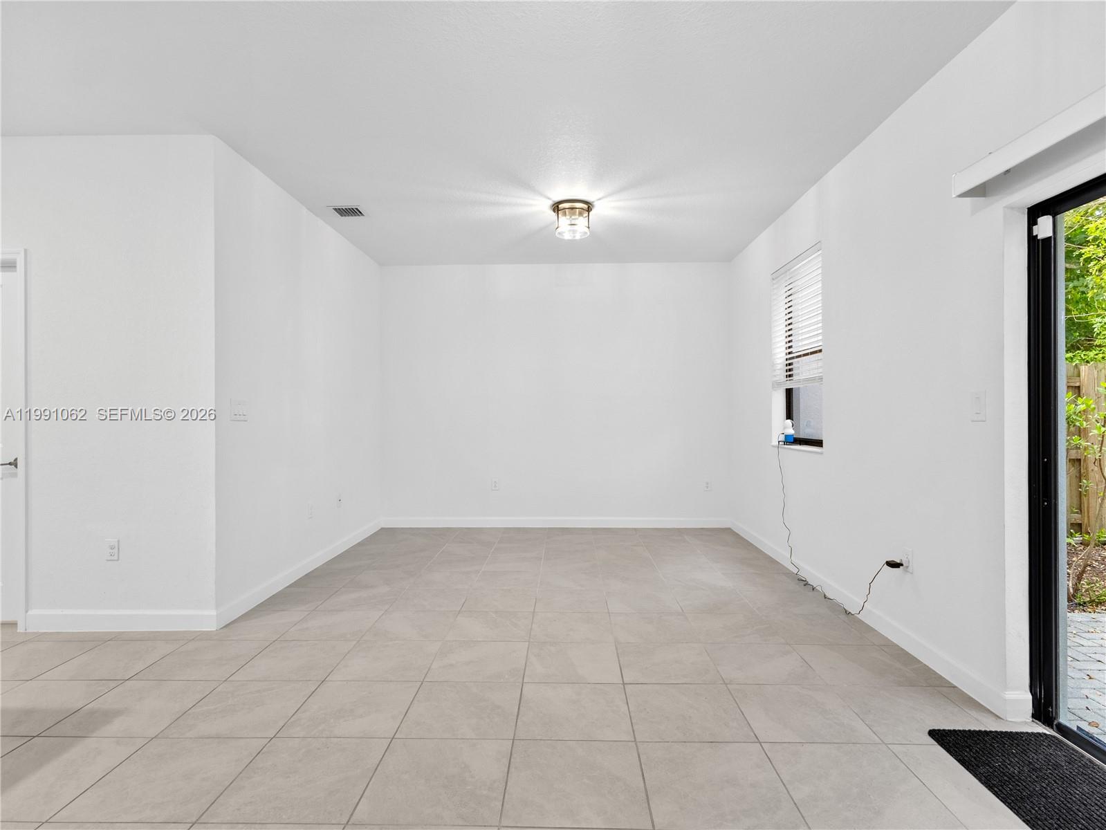 PINE VISTA - Residential
