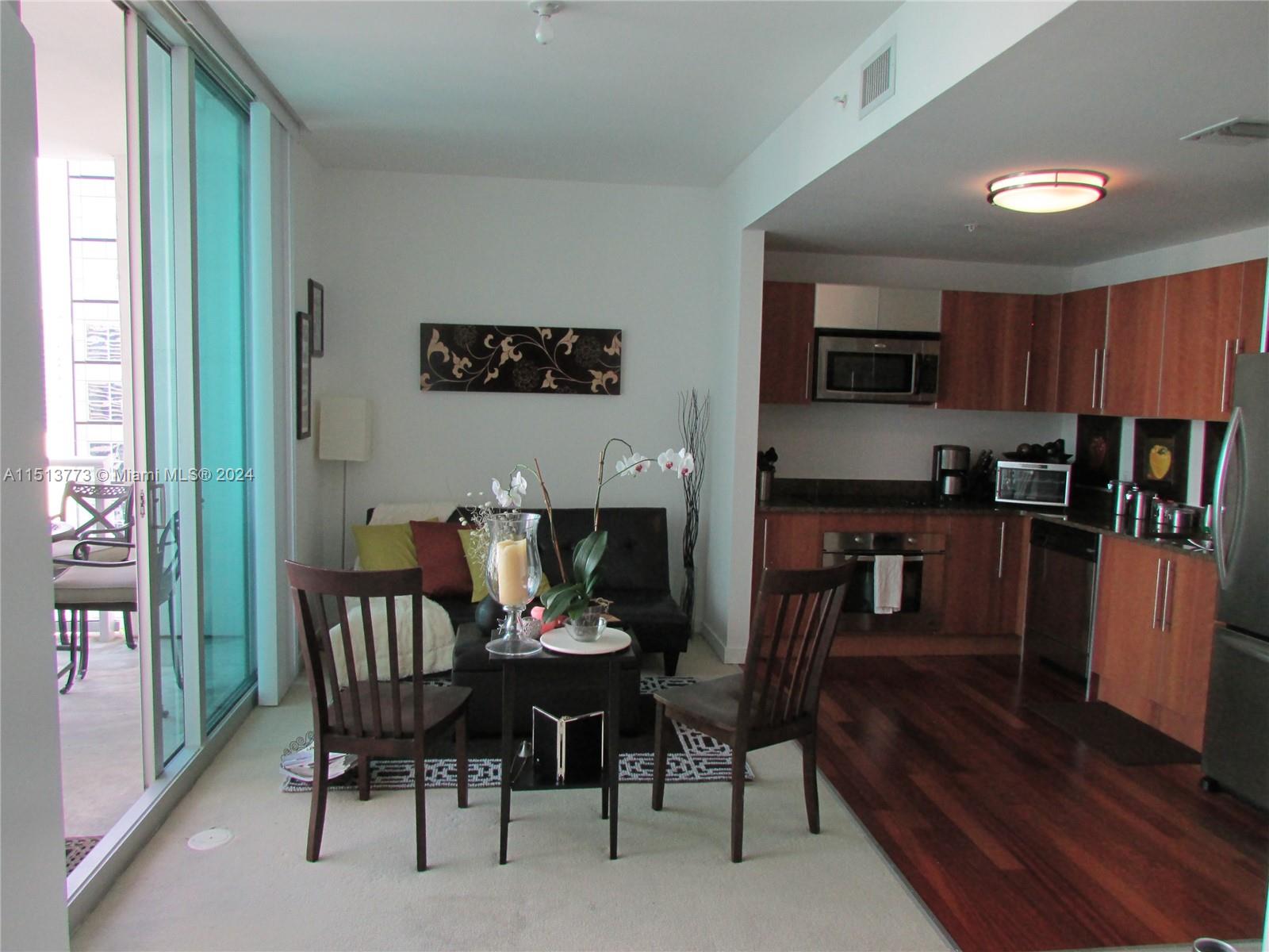 MET 1 CONDO - Residential