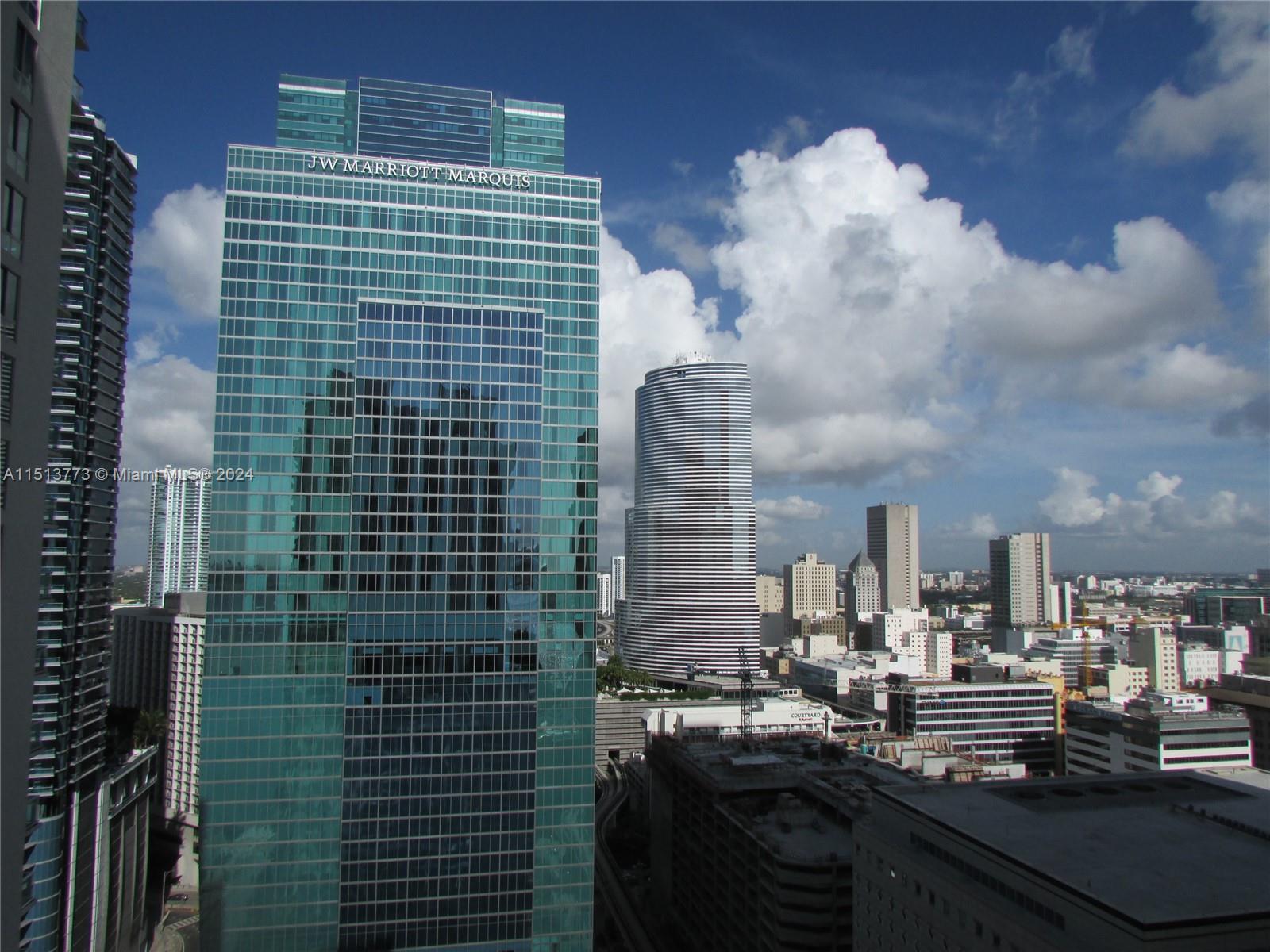 MET 1 CONDO - Residential