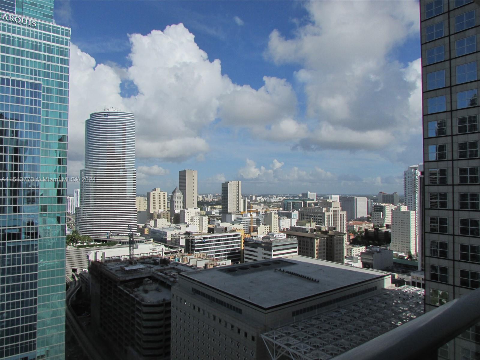 MET 1 CONDO - Residential