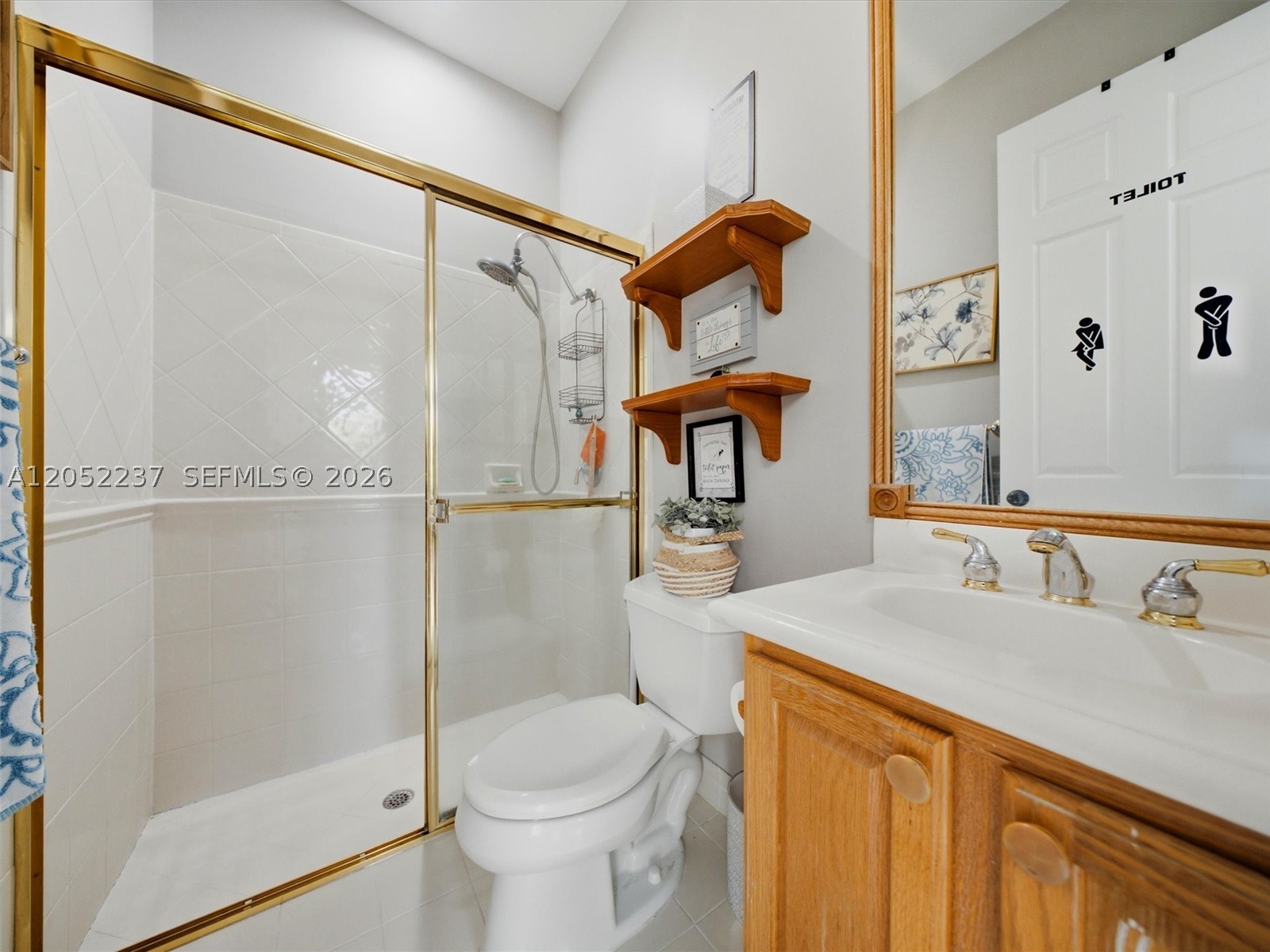 WYNDHAM LAKES WEST - Residential