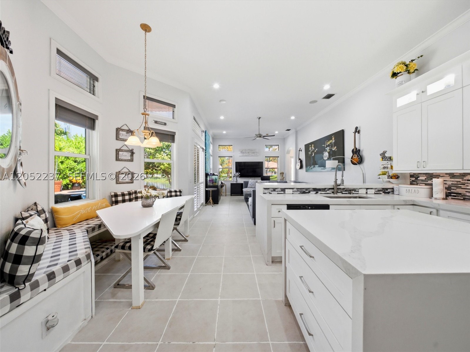 WYNDHAM LAKES WEST - Residential