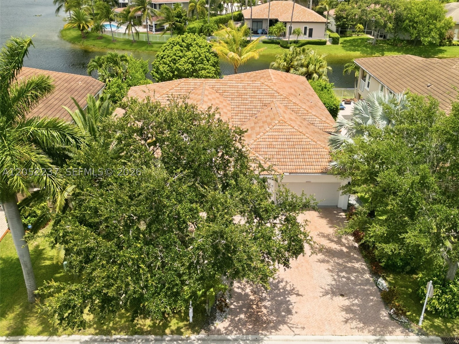 WYNDHAM LAKES WEST - Residential
