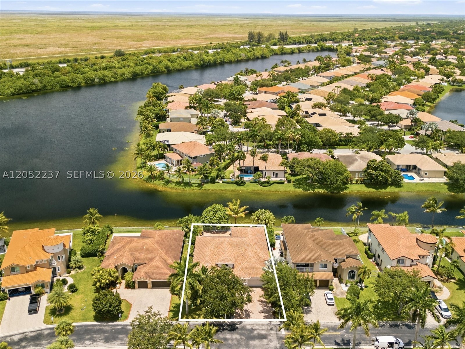 WYNDHAM LAKES WEST - Residential
