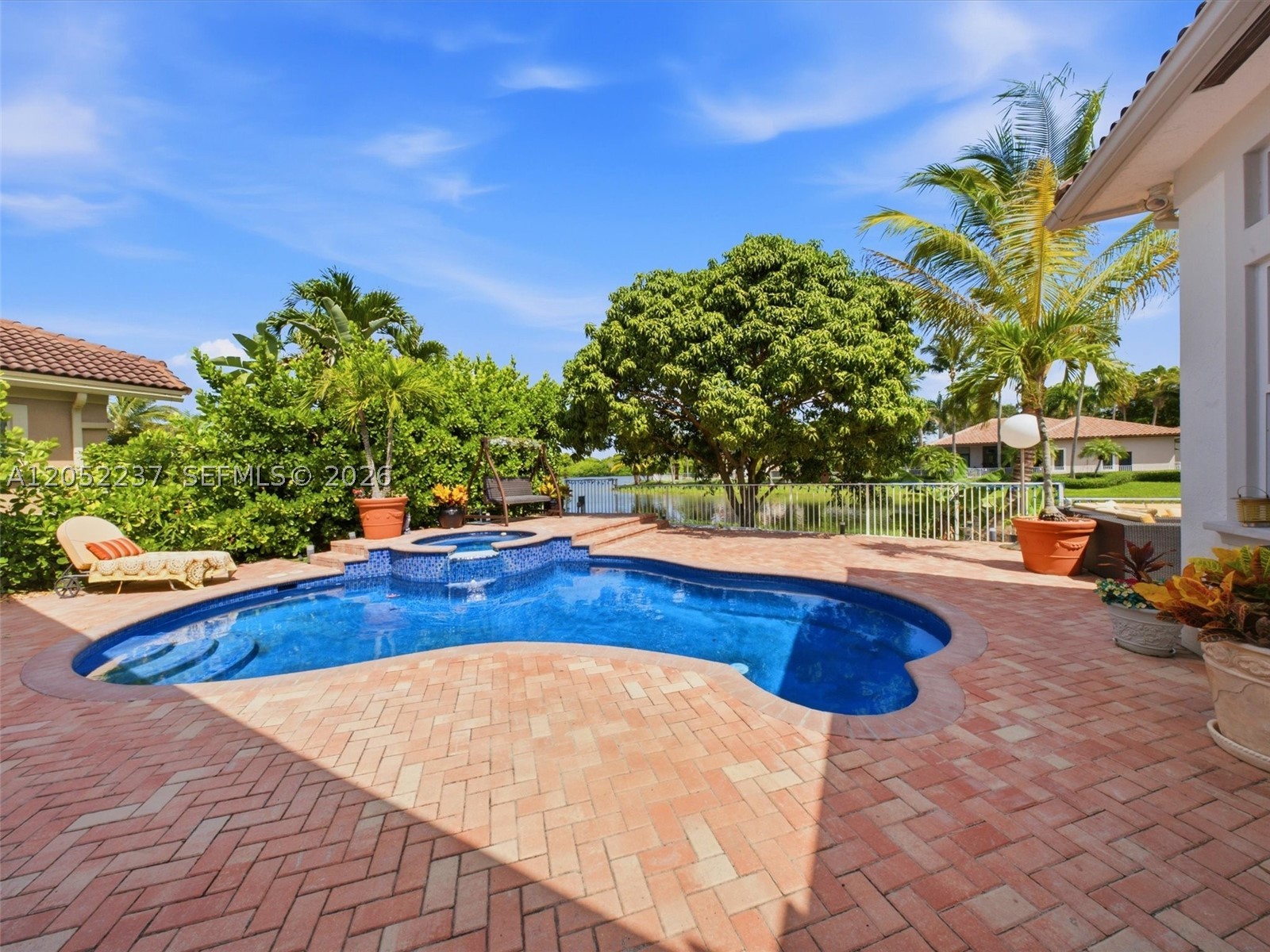 WYNDHAM LAKES WEST - Residential