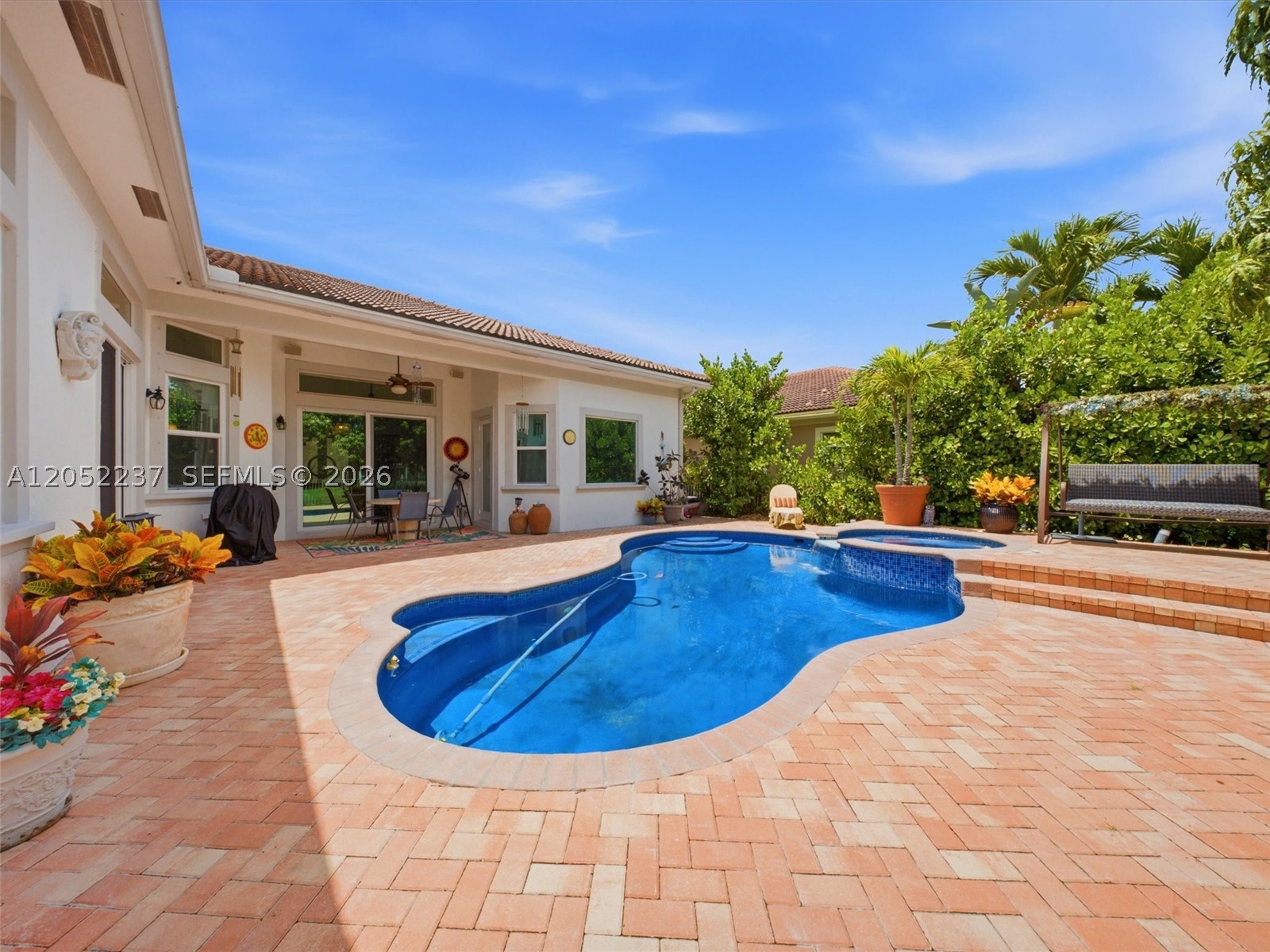 WYNDHAM LAKES WEST - Residential