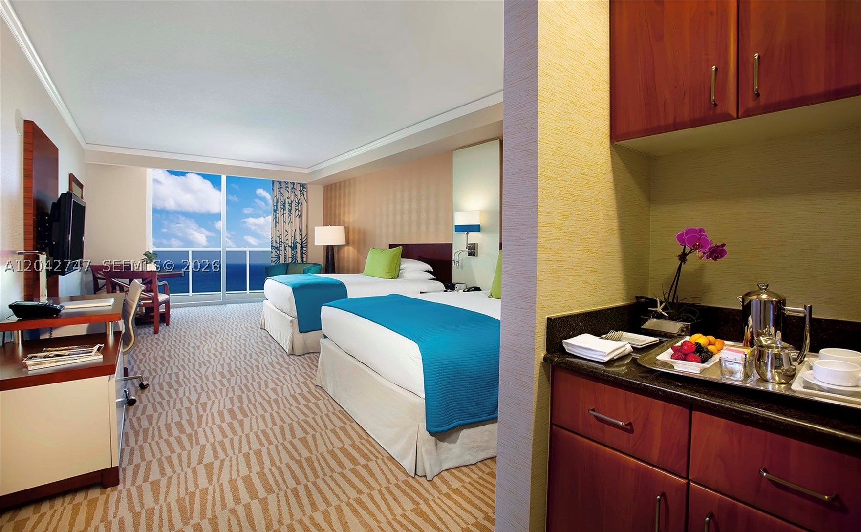 TRUMP INTERNATIONAL SONES - Residential