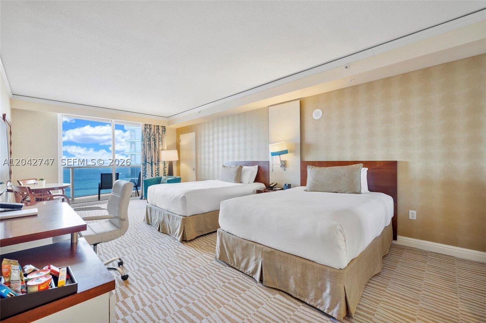 TRUMP INTERNATIONAL SONES - Residential