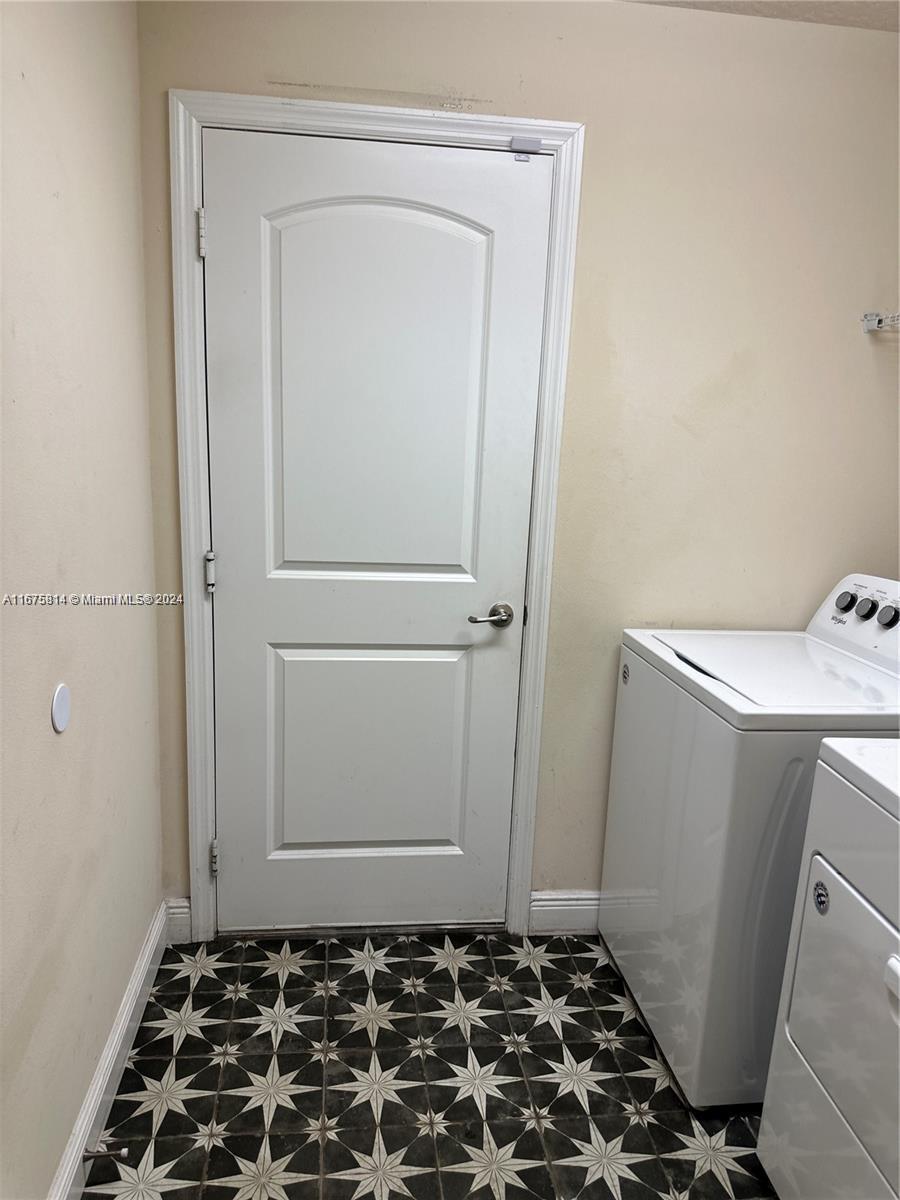 PORT ST LUCIE SECTION 43 - Residential Lease