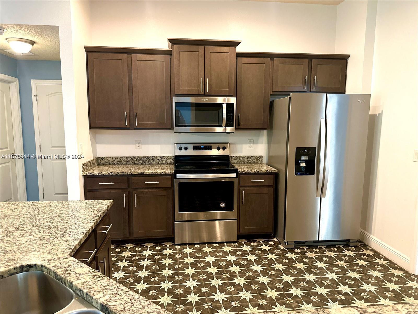 PORT ST LUCIE SECTION 43 - Residential Lease