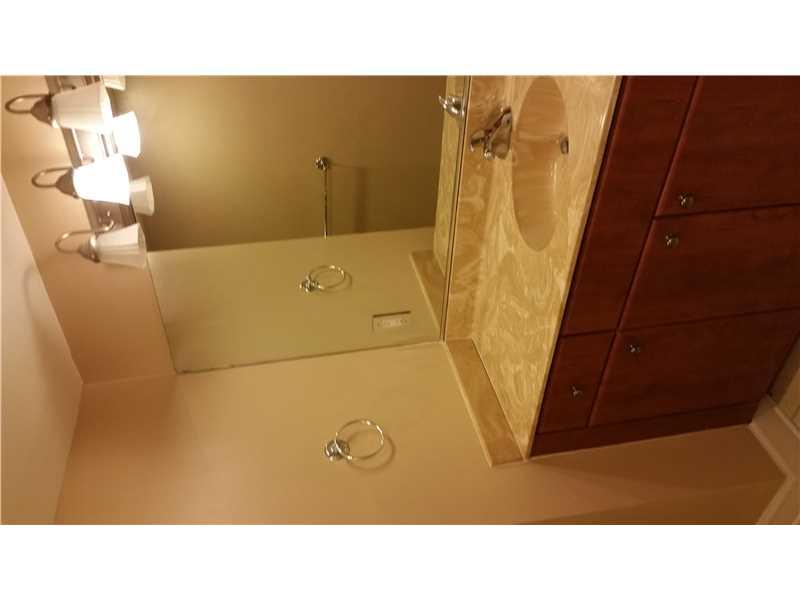 401 BLU OF NORTH BEACH CO - Residential Lease