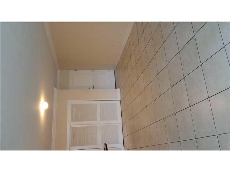401 BLU OF NORTH BEACH CO - Residential Lease