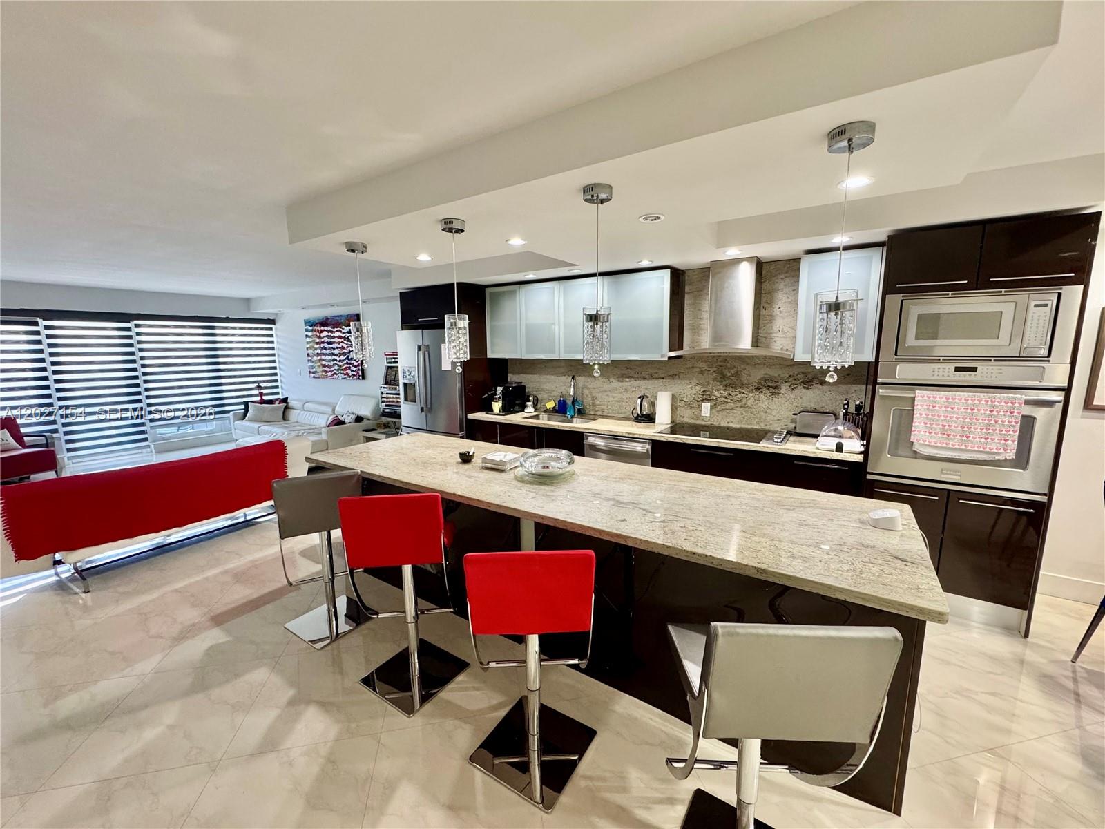 GALLEON CONDO - Residential