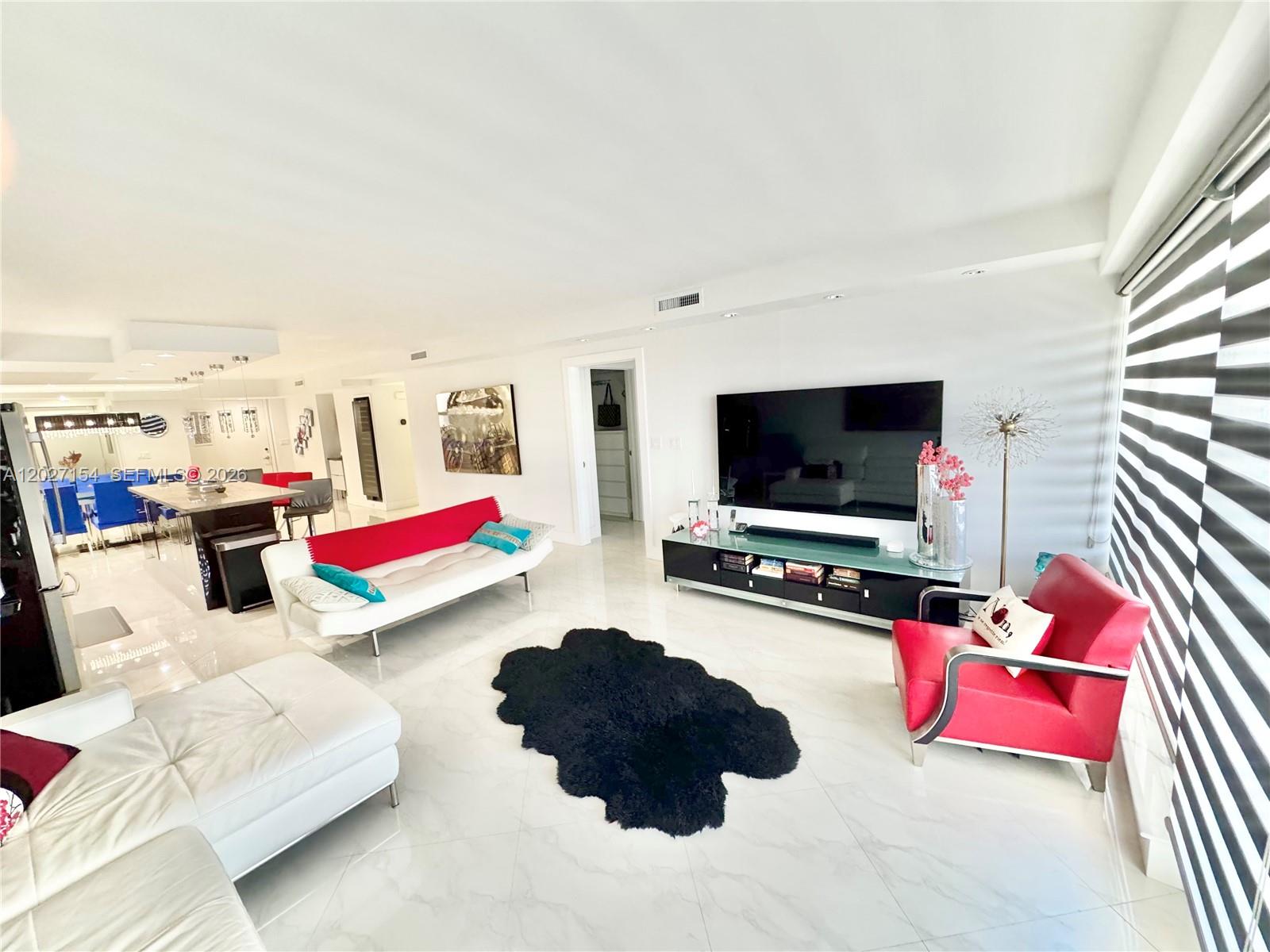 GALLEON CONDO - Residential