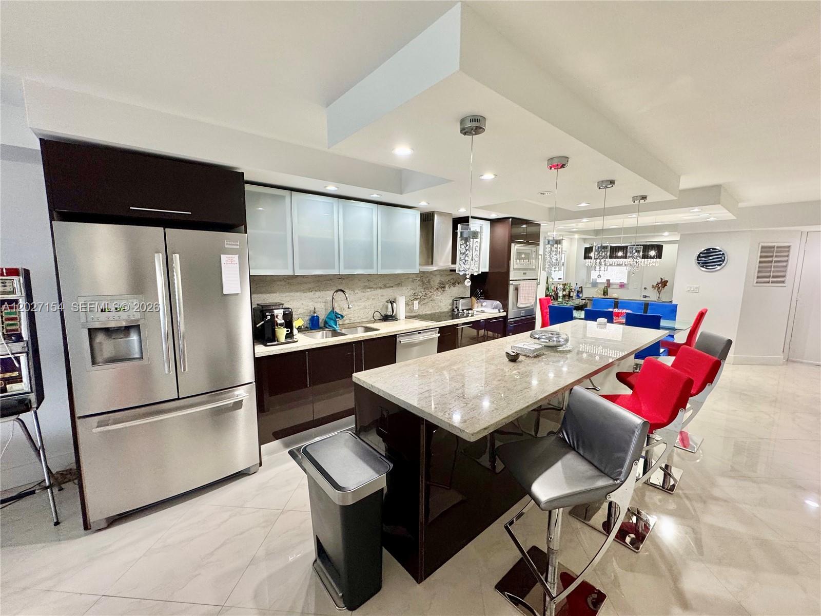 GALLEON CONDO - Residential