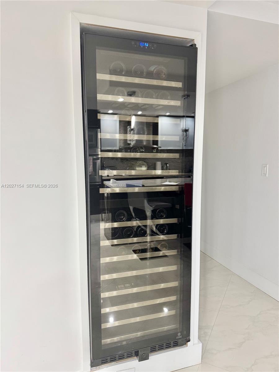 GALLEON CONDO - Residential