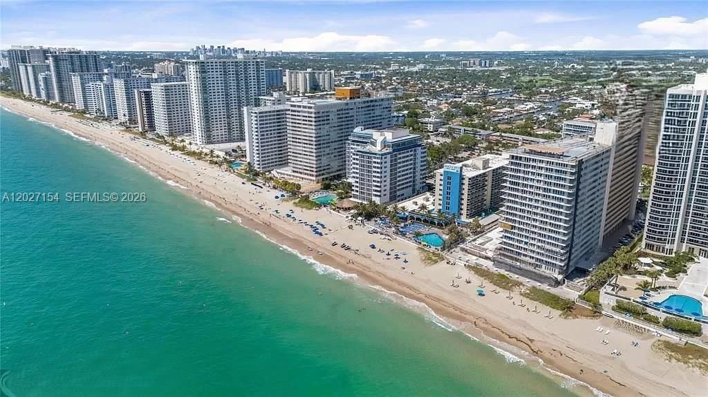 GALLEON CONDO - Residential