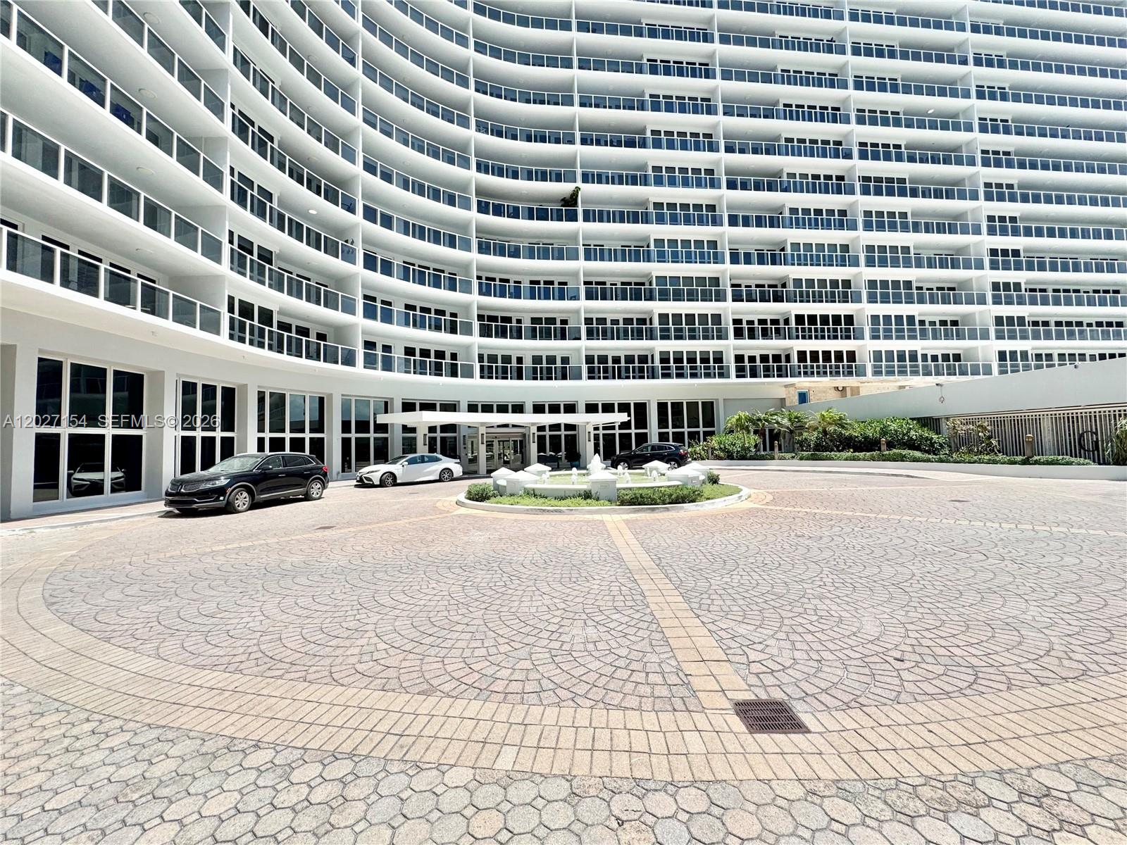 GALLEON CONDO - Residential