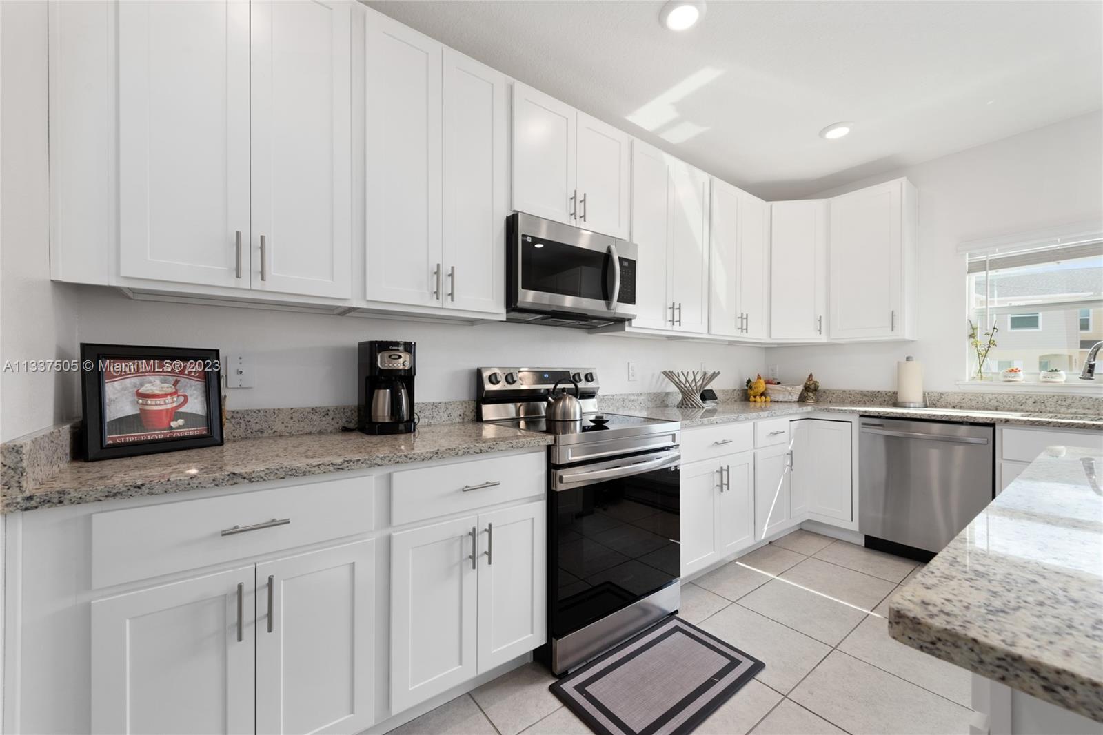 FIESTA KEY - Residential