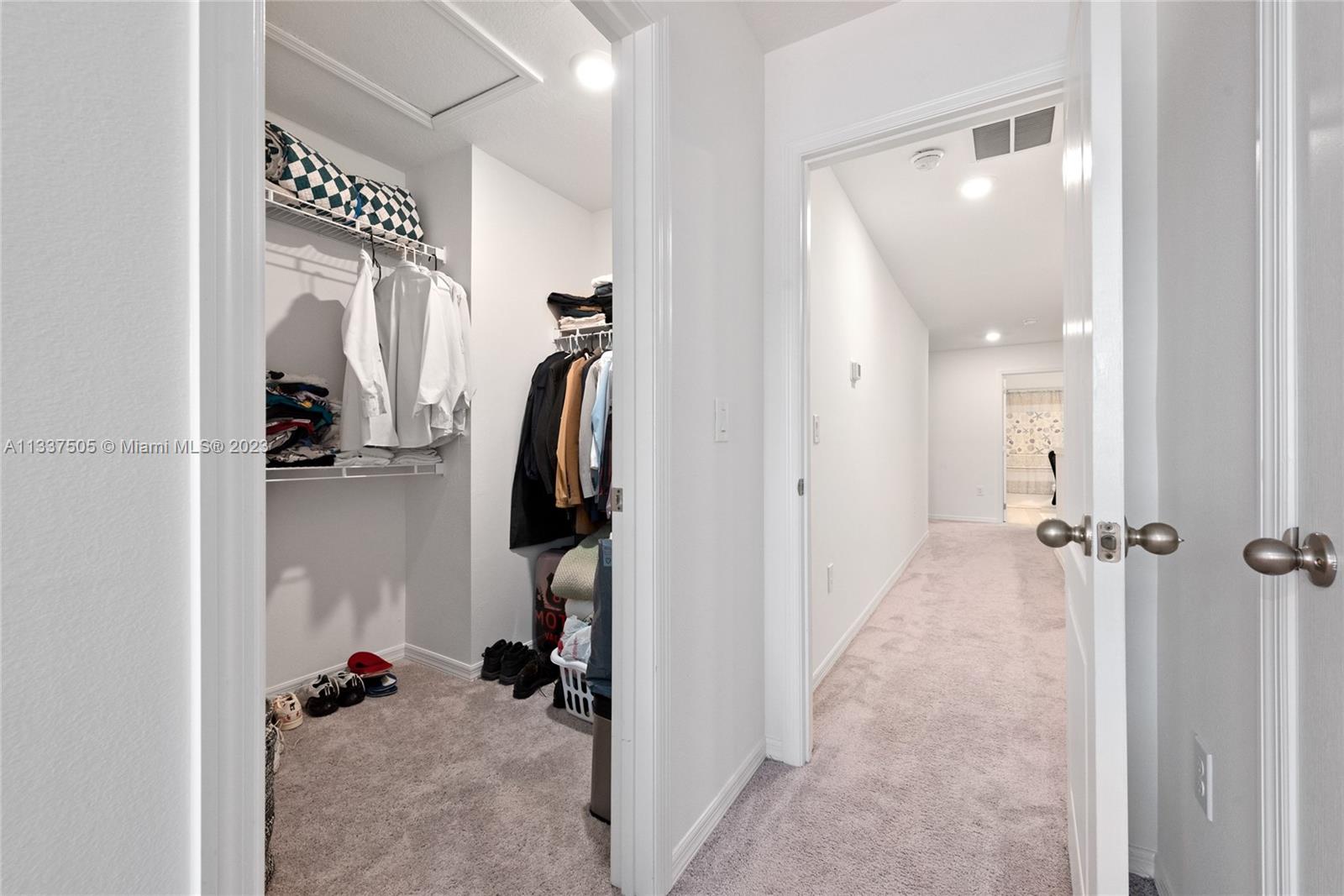 FIESTA KEY - Residential