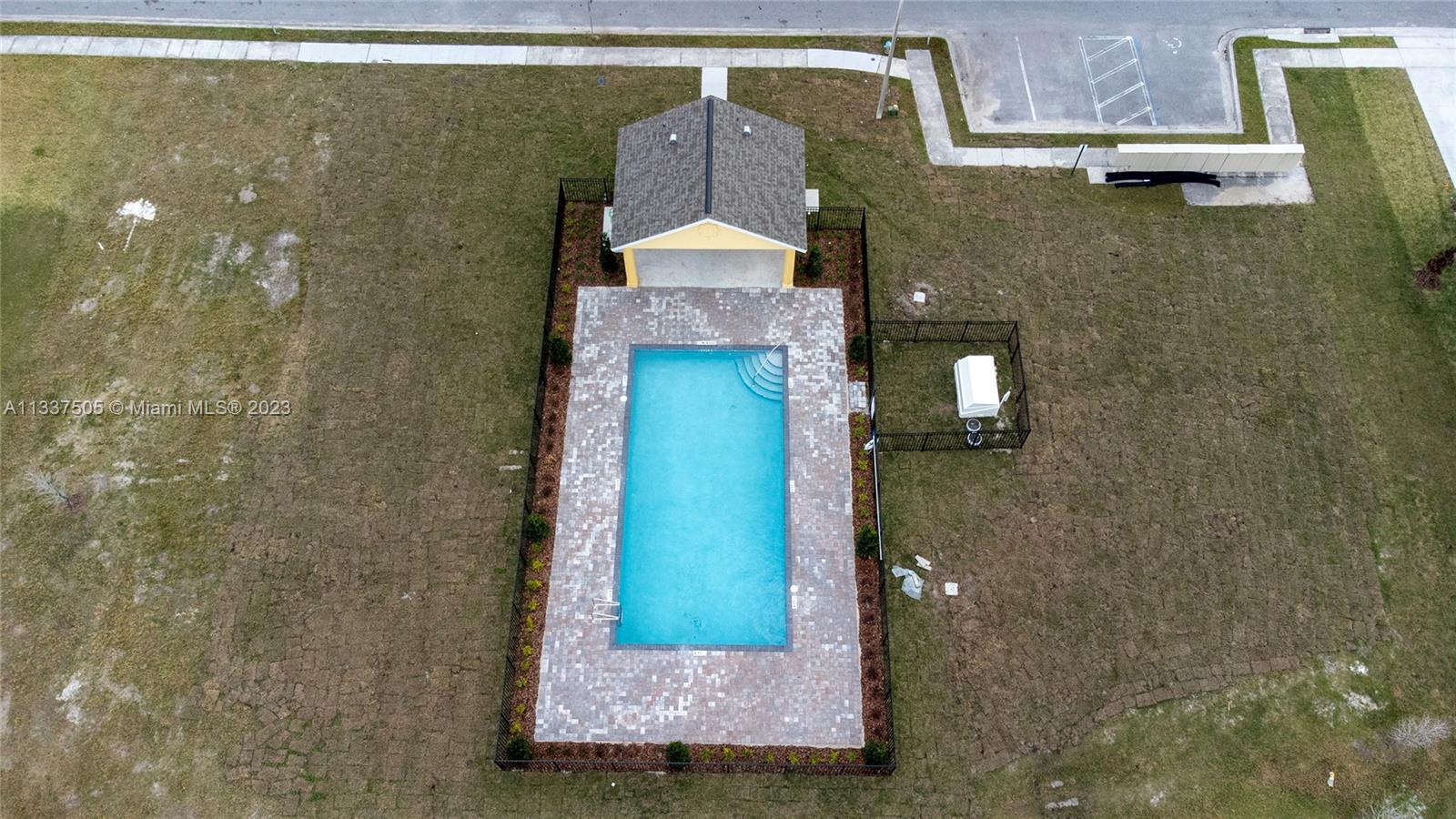 FIESTA KEY - Residential