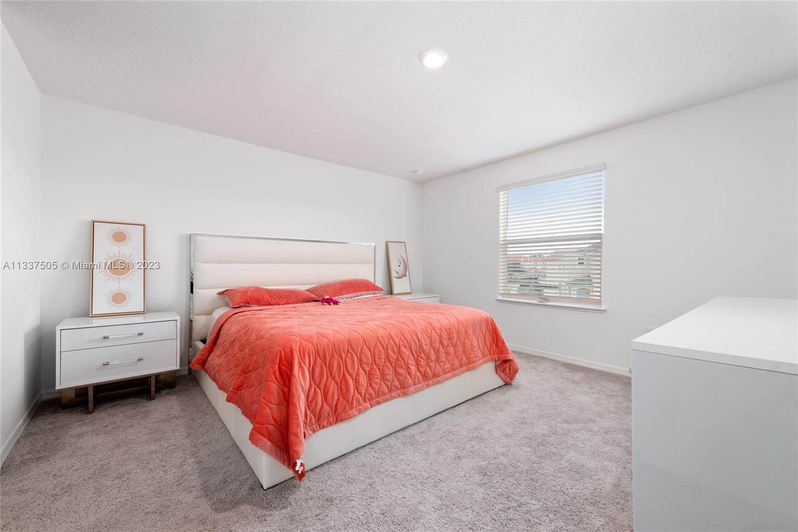 FIESTA KEY - Residential