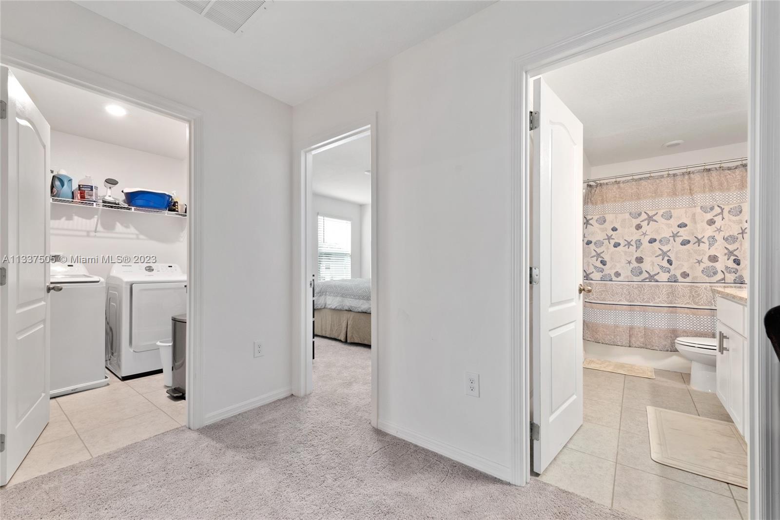FIESTA KEY - Residential