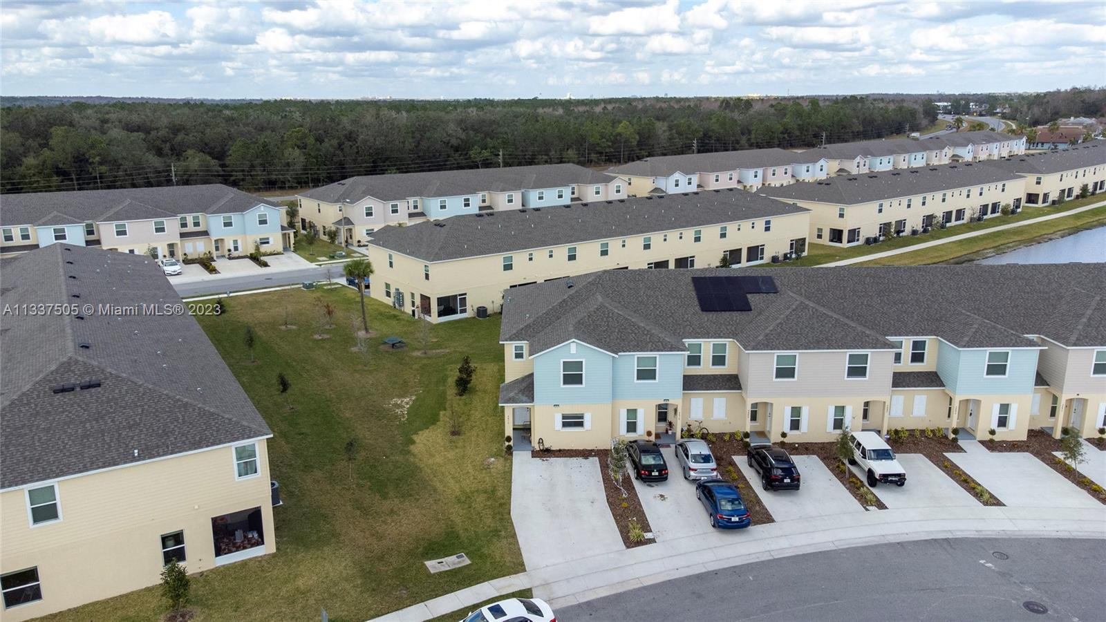 FIESTA KEY - Residential